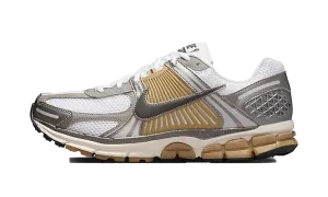 Zoom Vomero 5 WMNS "Metallic Pewter" Casual Design