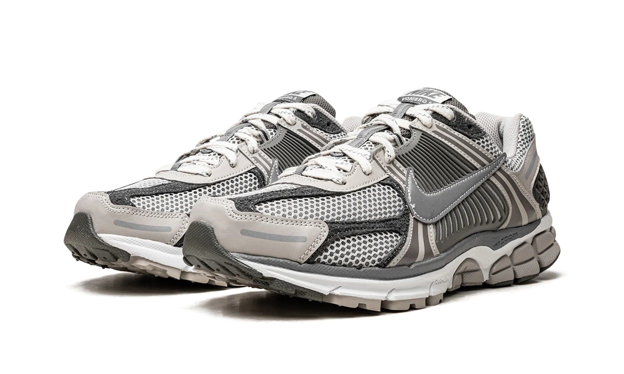 Zoom Vomero 5 "Iron Ore" running for a change wide - toe shoes