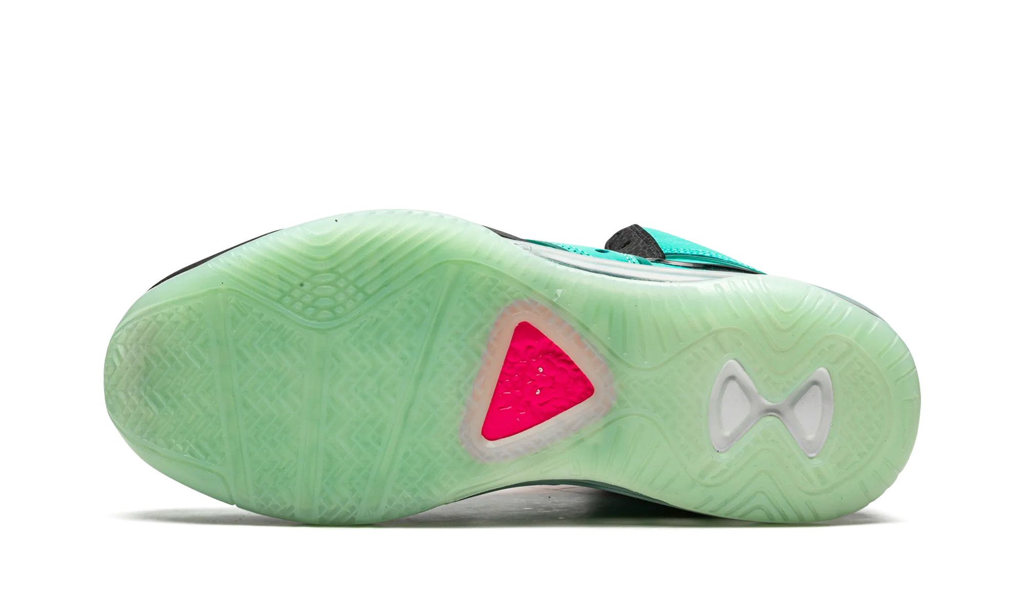 Responsive ride Lebron 8 "South Beach 2021"