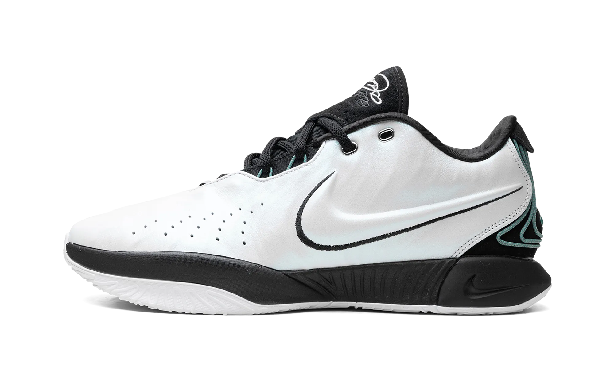 LeBron 21 "Conchiolin" Quick Transition