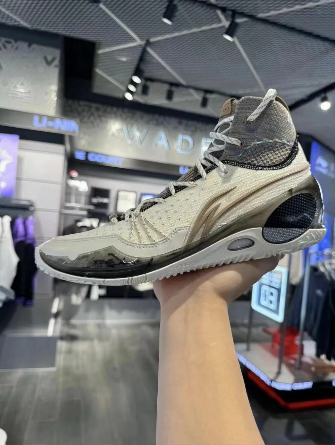 Li-Ning Wade 808 3 Ultra V2 - Year of the Dragon Lightweight Frame Anti Slip Heel Cup