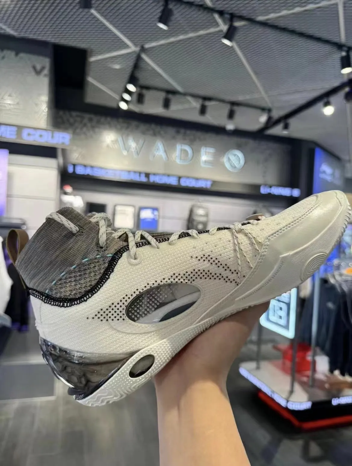 Li-Ning Wade 808 3 Ultra V2 - Year of the Dragon Elite Pick