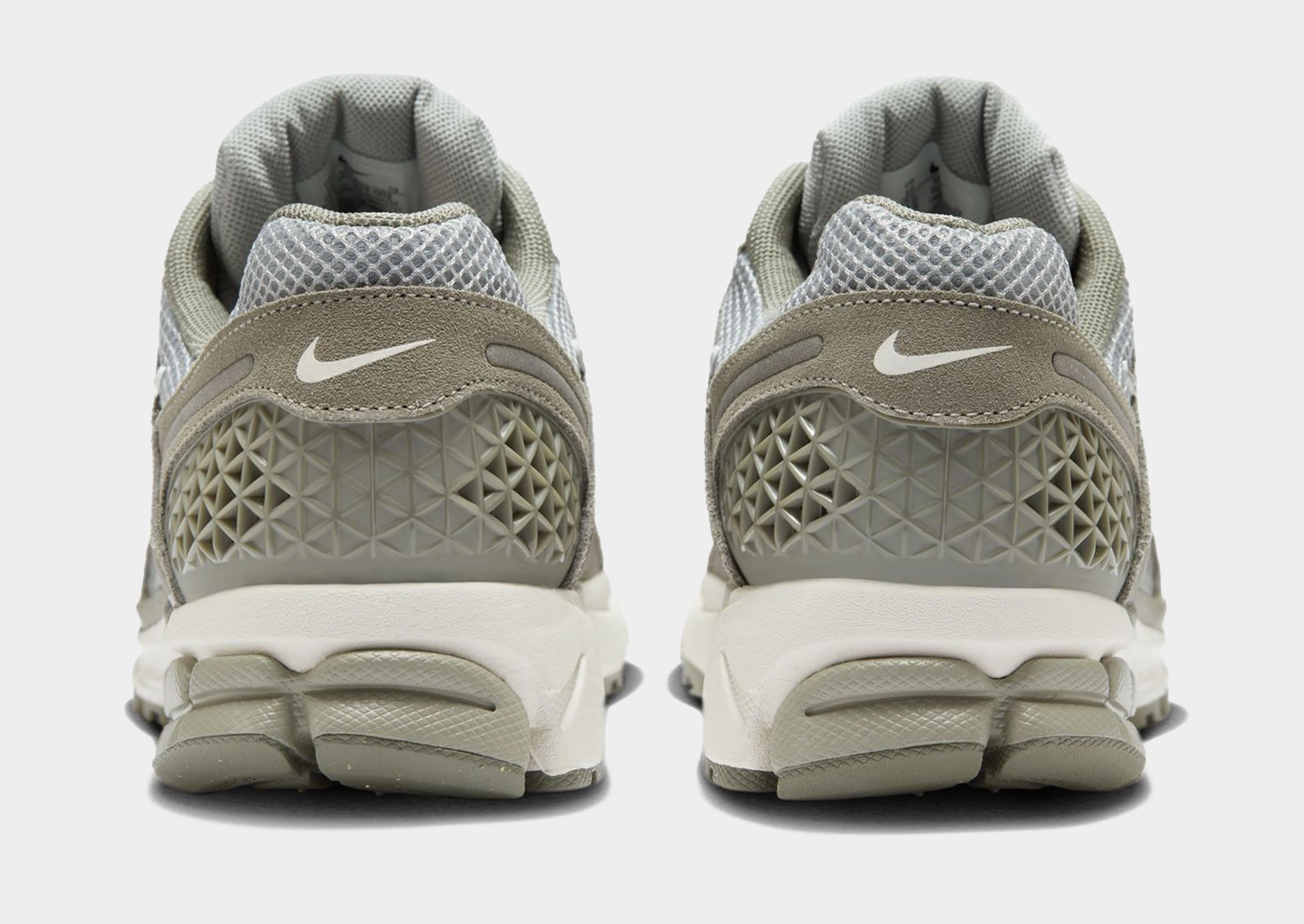 Zoom Vomero 5 budget - friendly running wear Training running