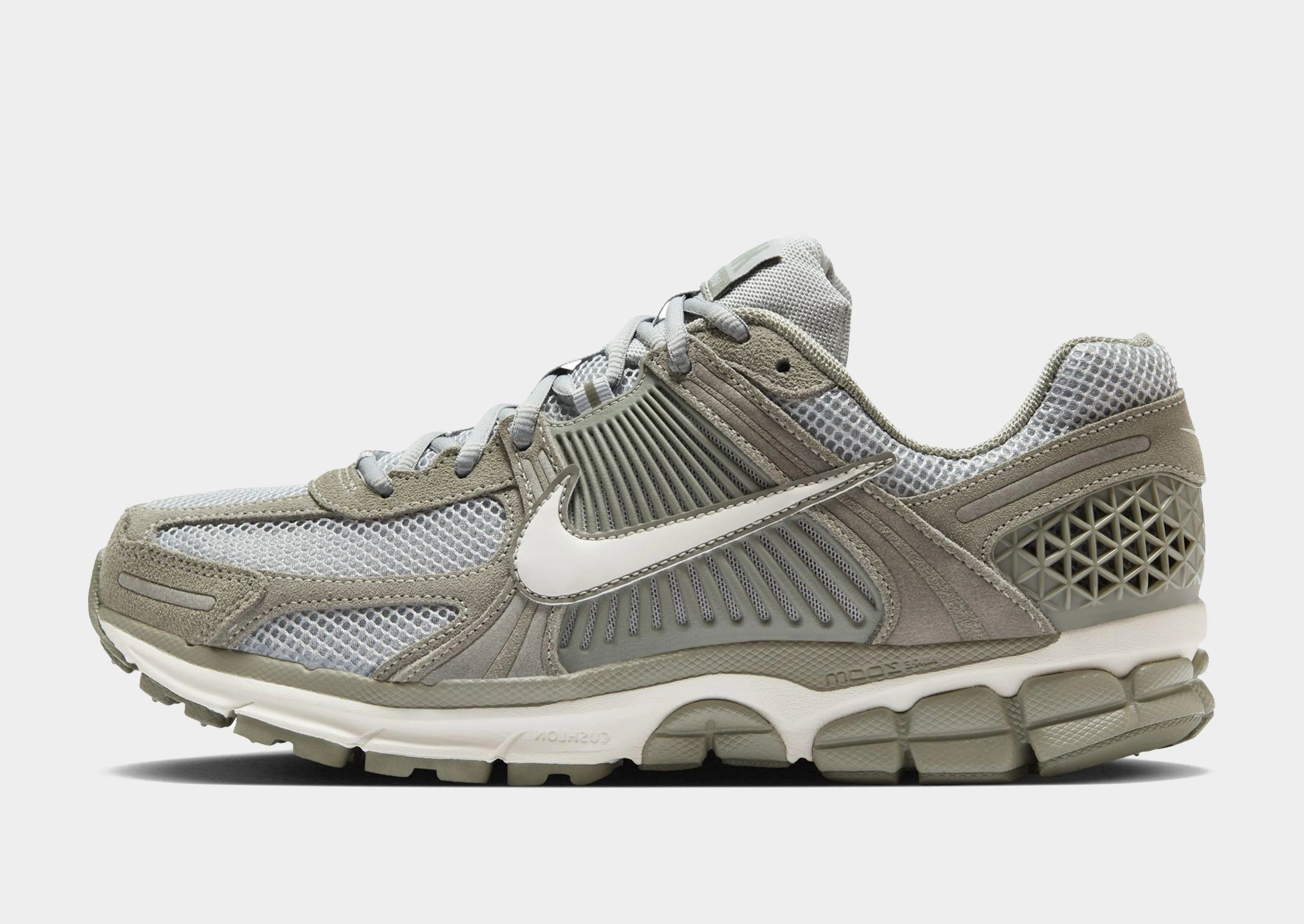 Zoom Vomero 5 running in humid conditions