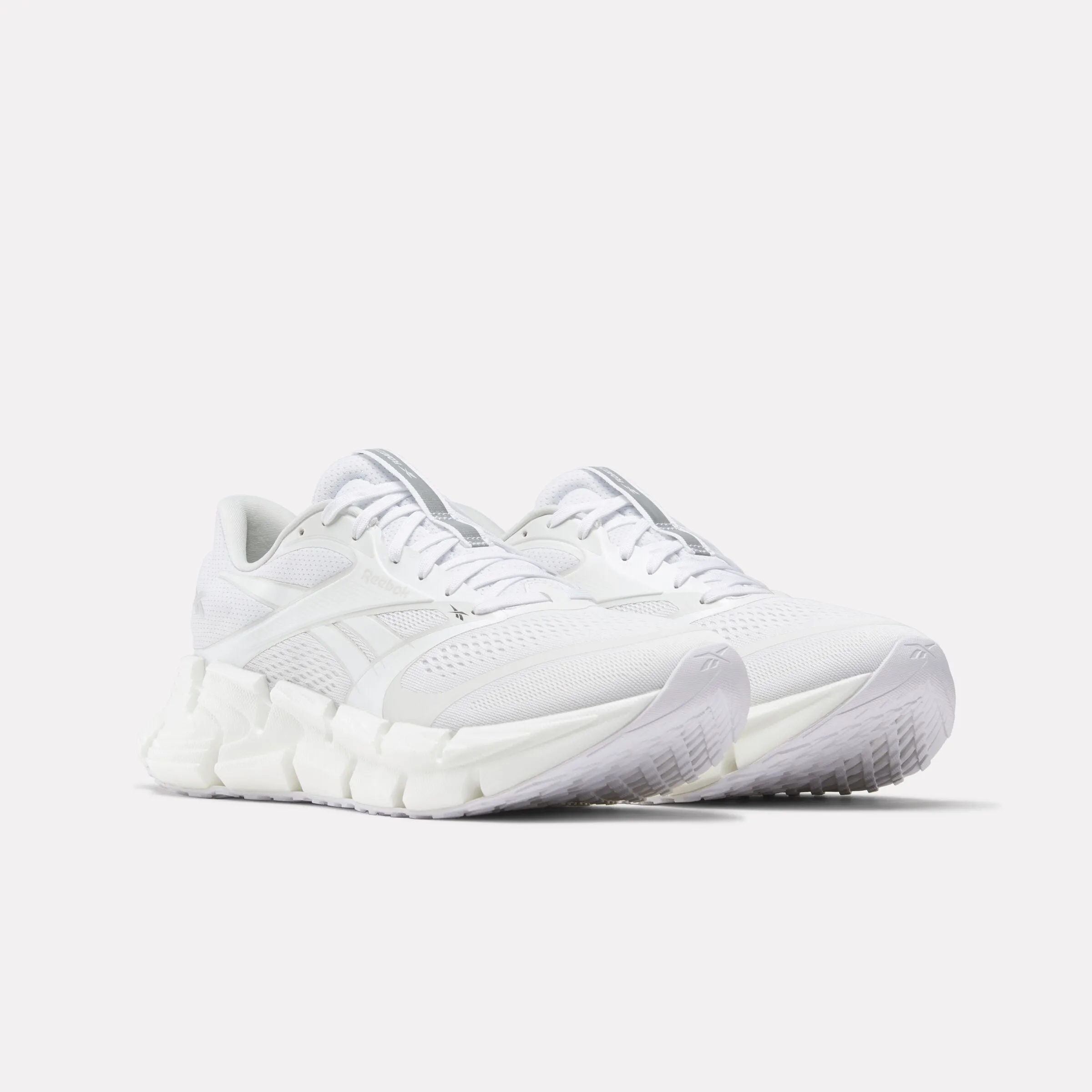 true - to - size moderate - performance shoes Men's FloatZig 2 Running Shoes