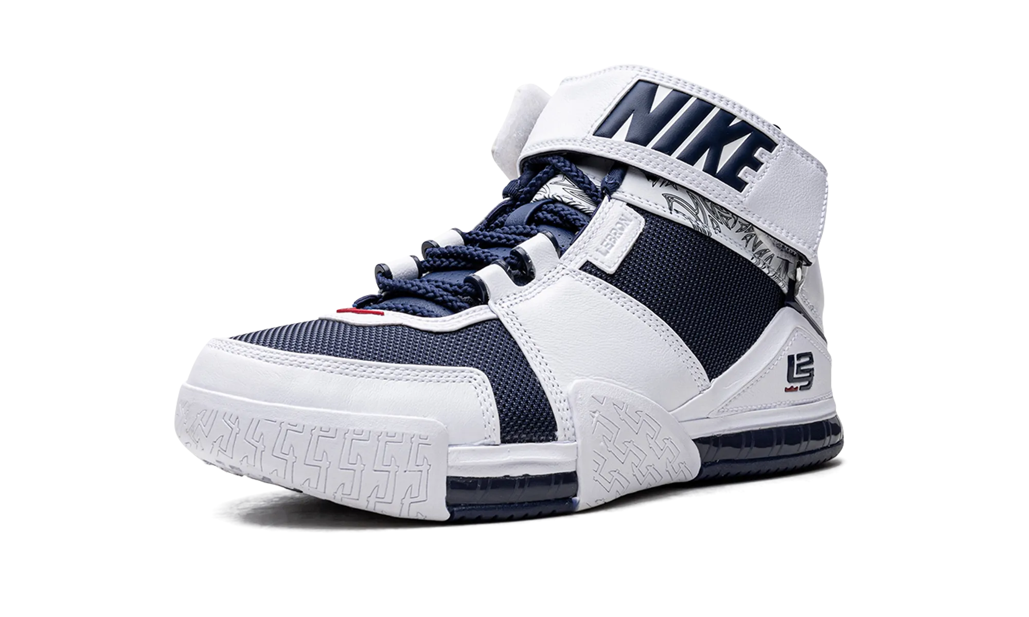 perforated upper LeBron Zoom 2 "USA"