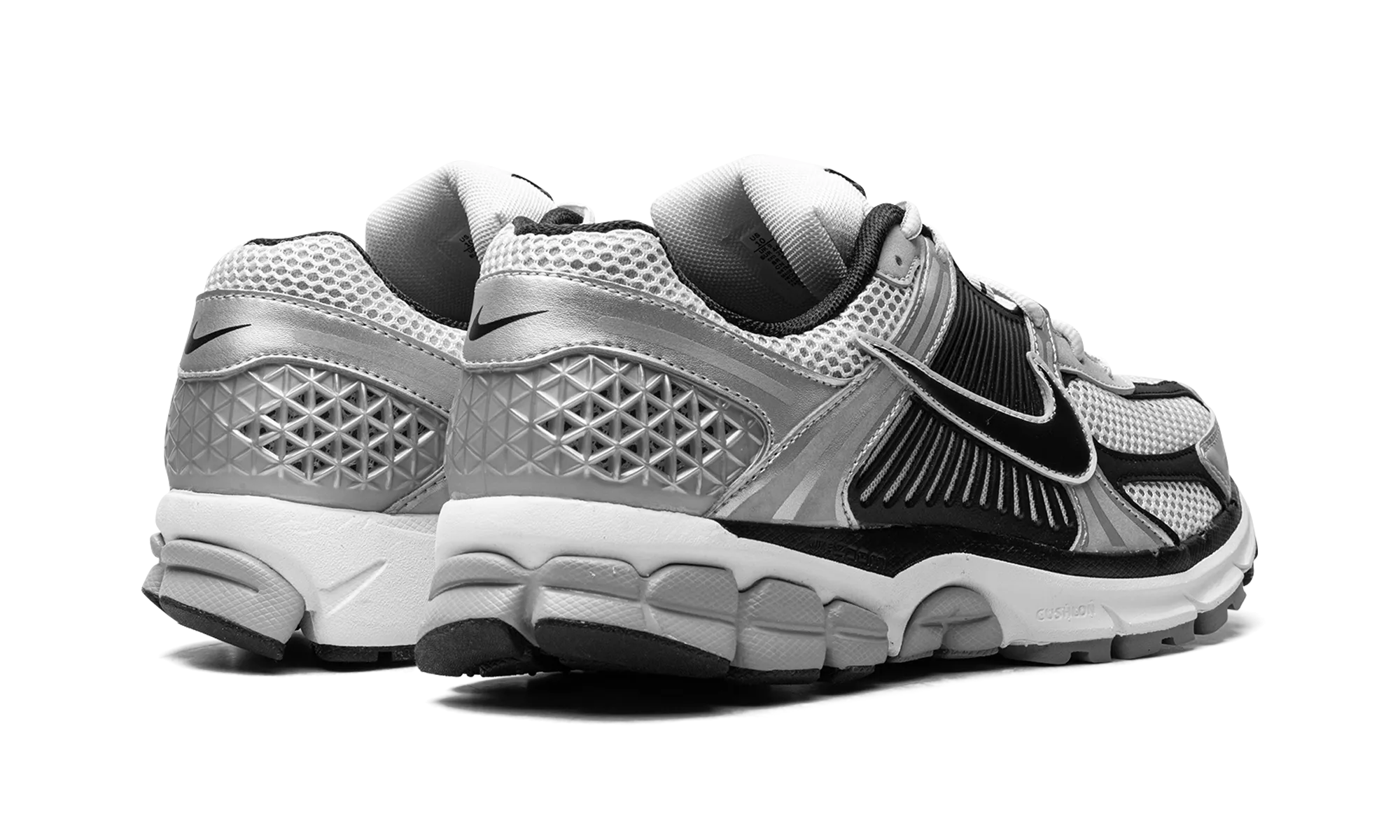 Zoom Vomero 5 "Metallic Silver Black" rehabilitation aid running in a park shoes
