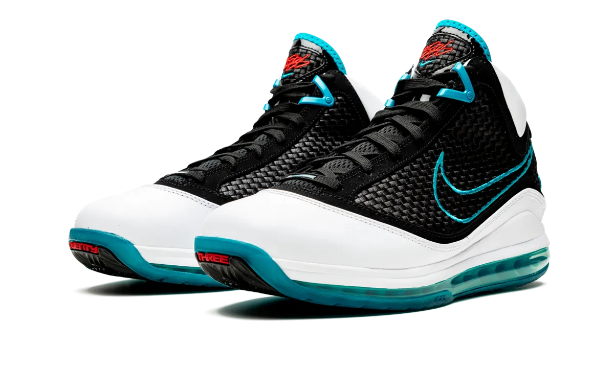 Stable Frame Reinforced sidewalls Lebron 7 QS "Red Carpet"