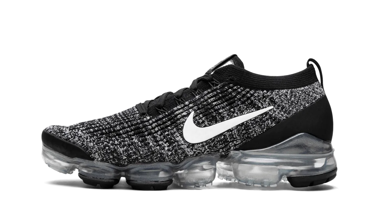 Air Vapormax Flyknit 3 running in a bascule bridge area shoes running on flats