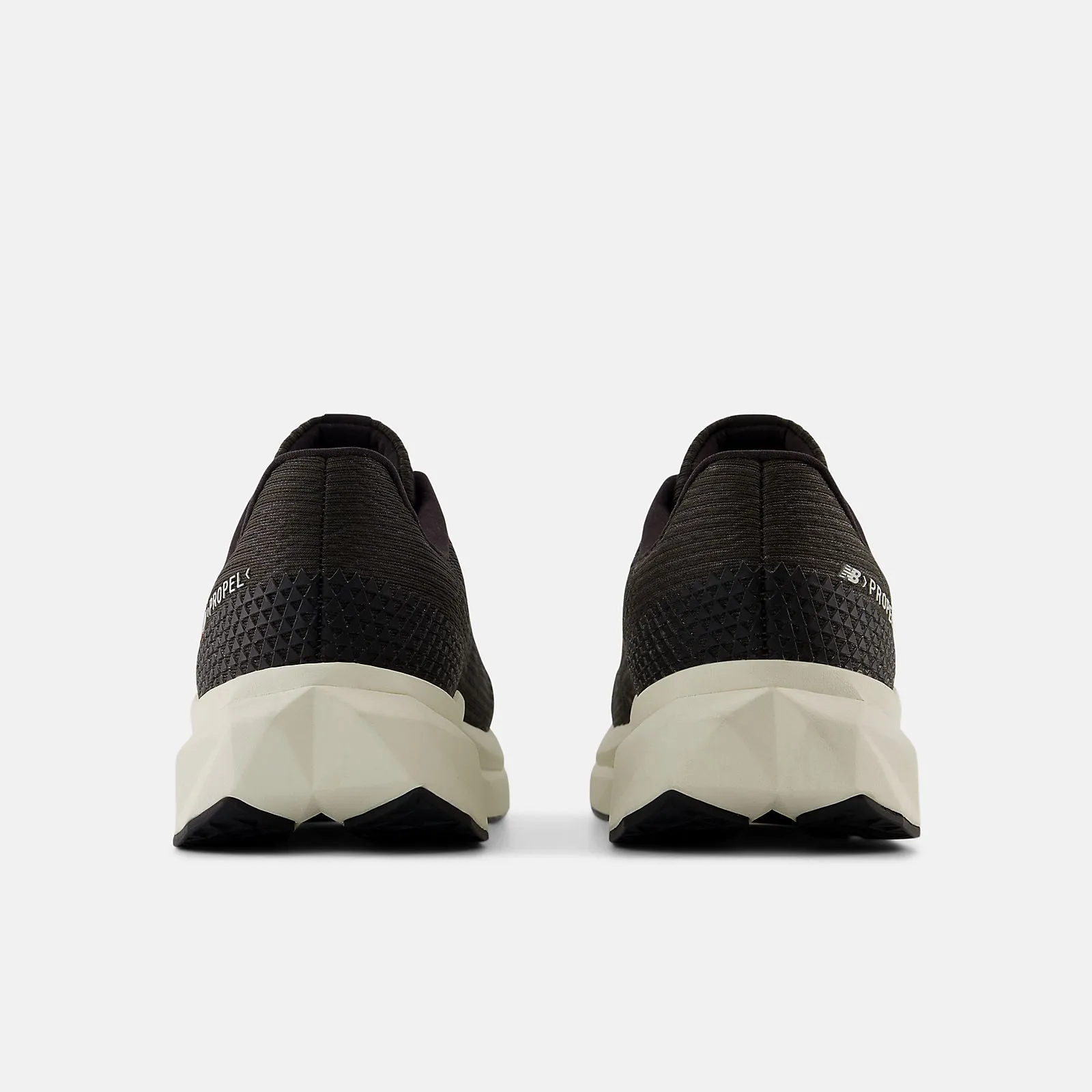 New Balance Men'S Fuelcell Propel V5 Black/White Running Shoes Peak Step