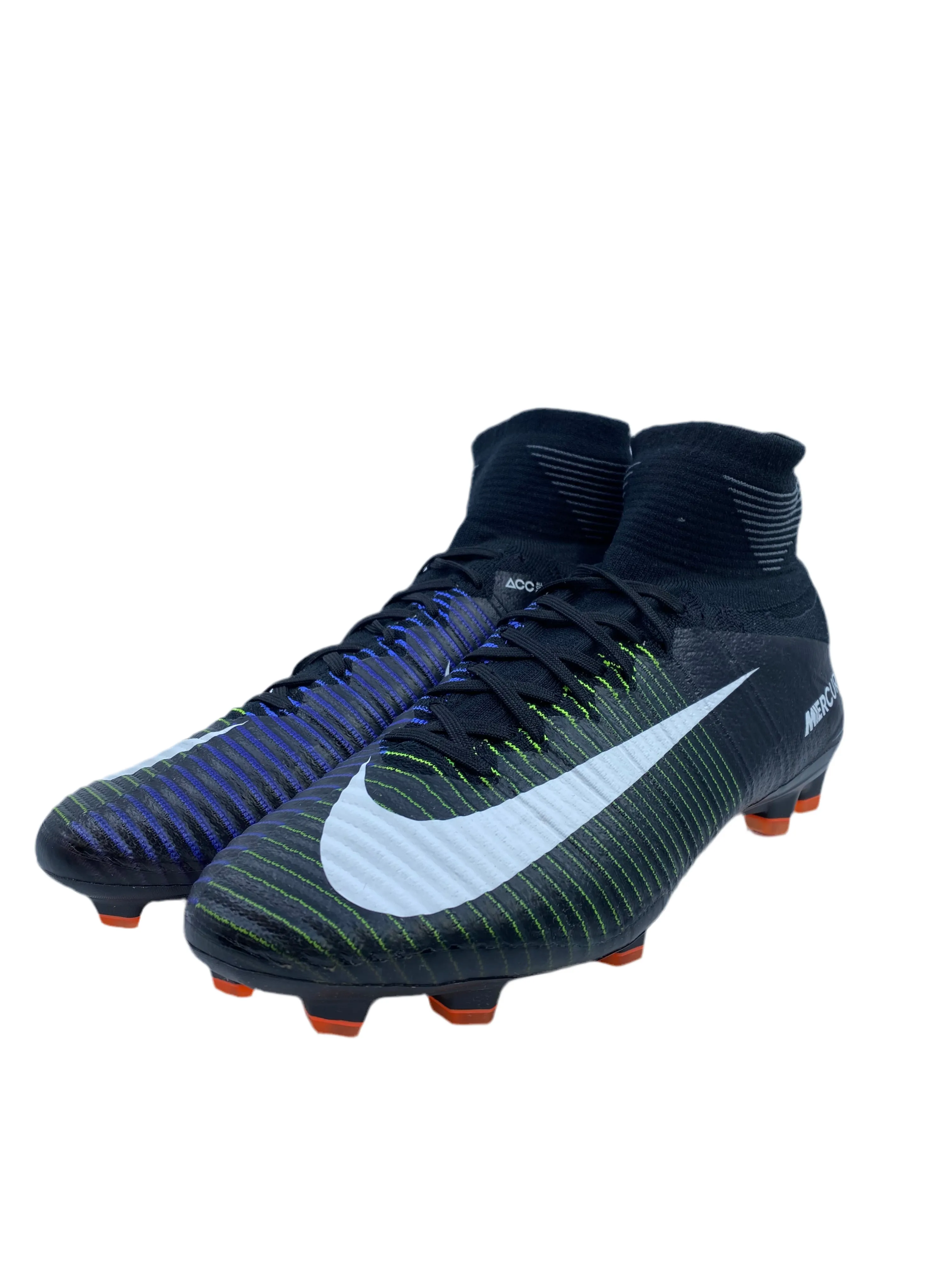 Responsive Design Fast Movement Nike Mercurial Superfly V - Size 45