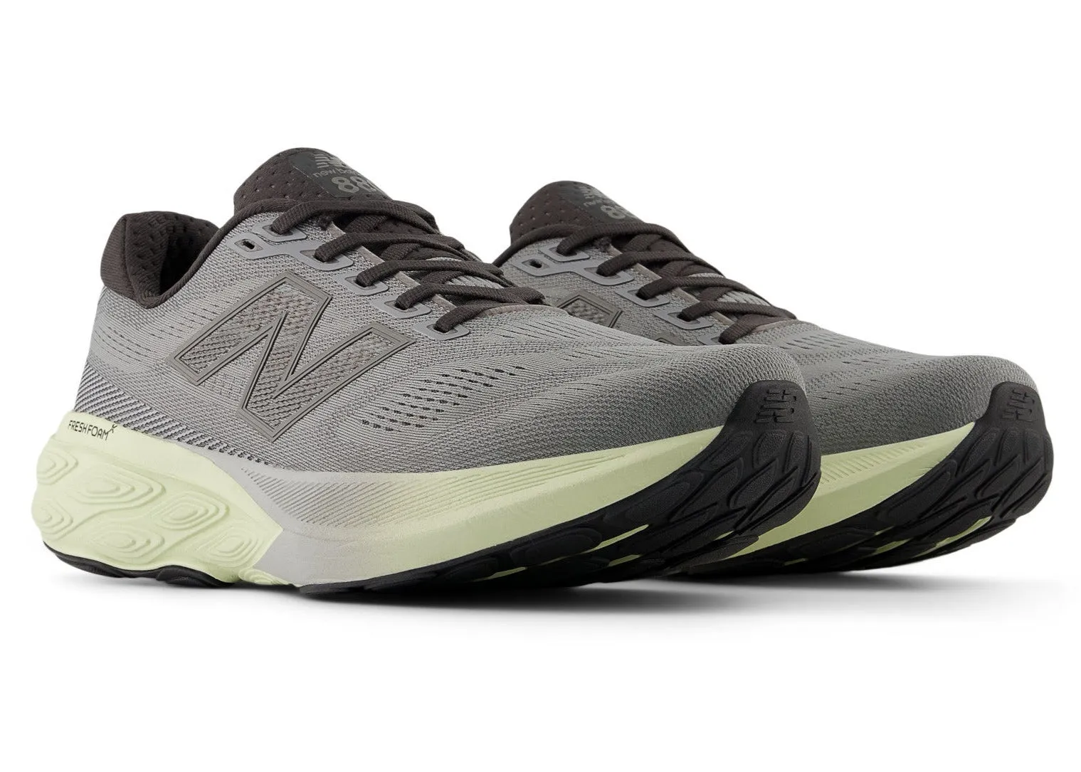 Soft Texture Slip Resistant Grip New Balance Men's Fresh Foam X 880v15