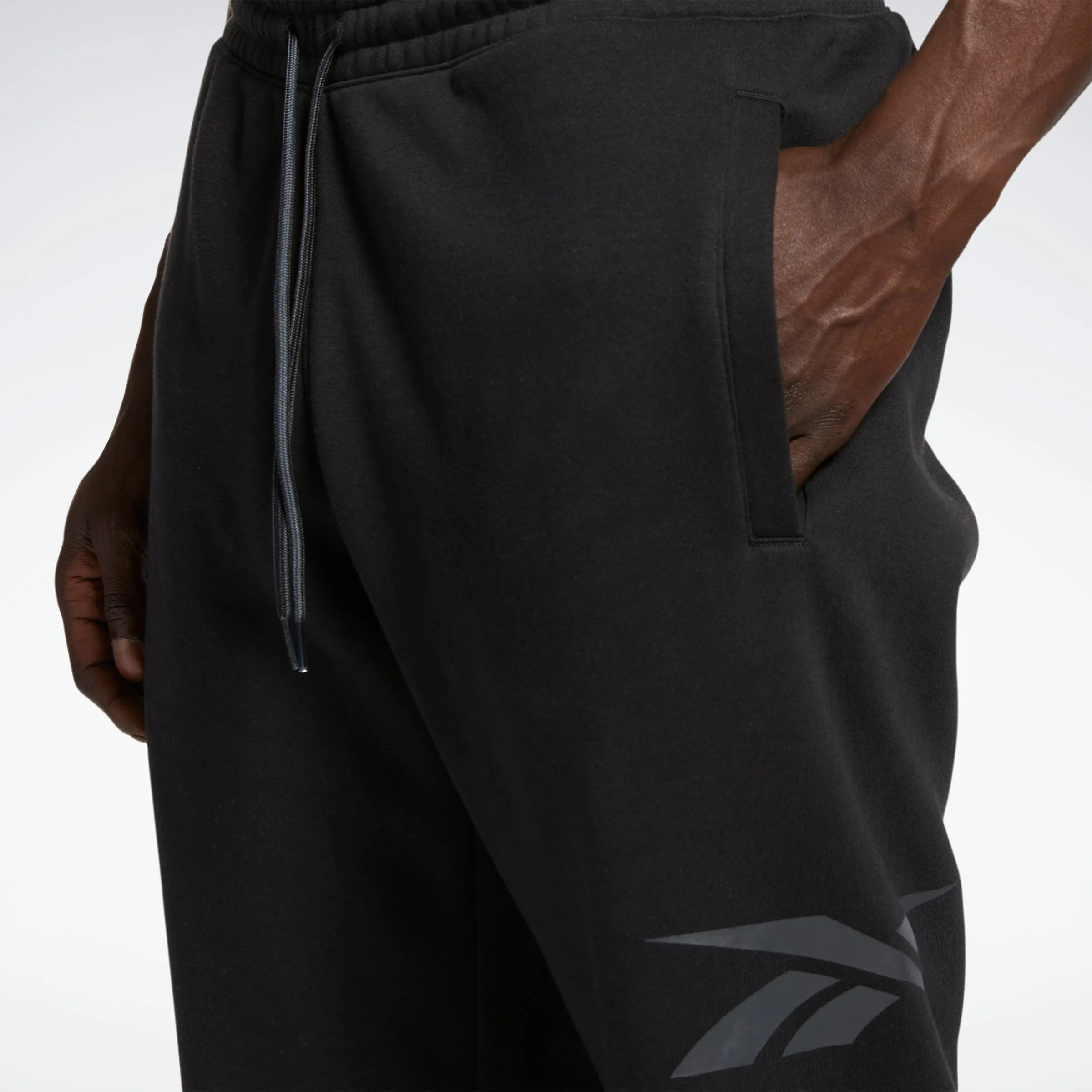 Reebok Apparel Men Basketball Vector Fleece Joggers Black Cliff Edge