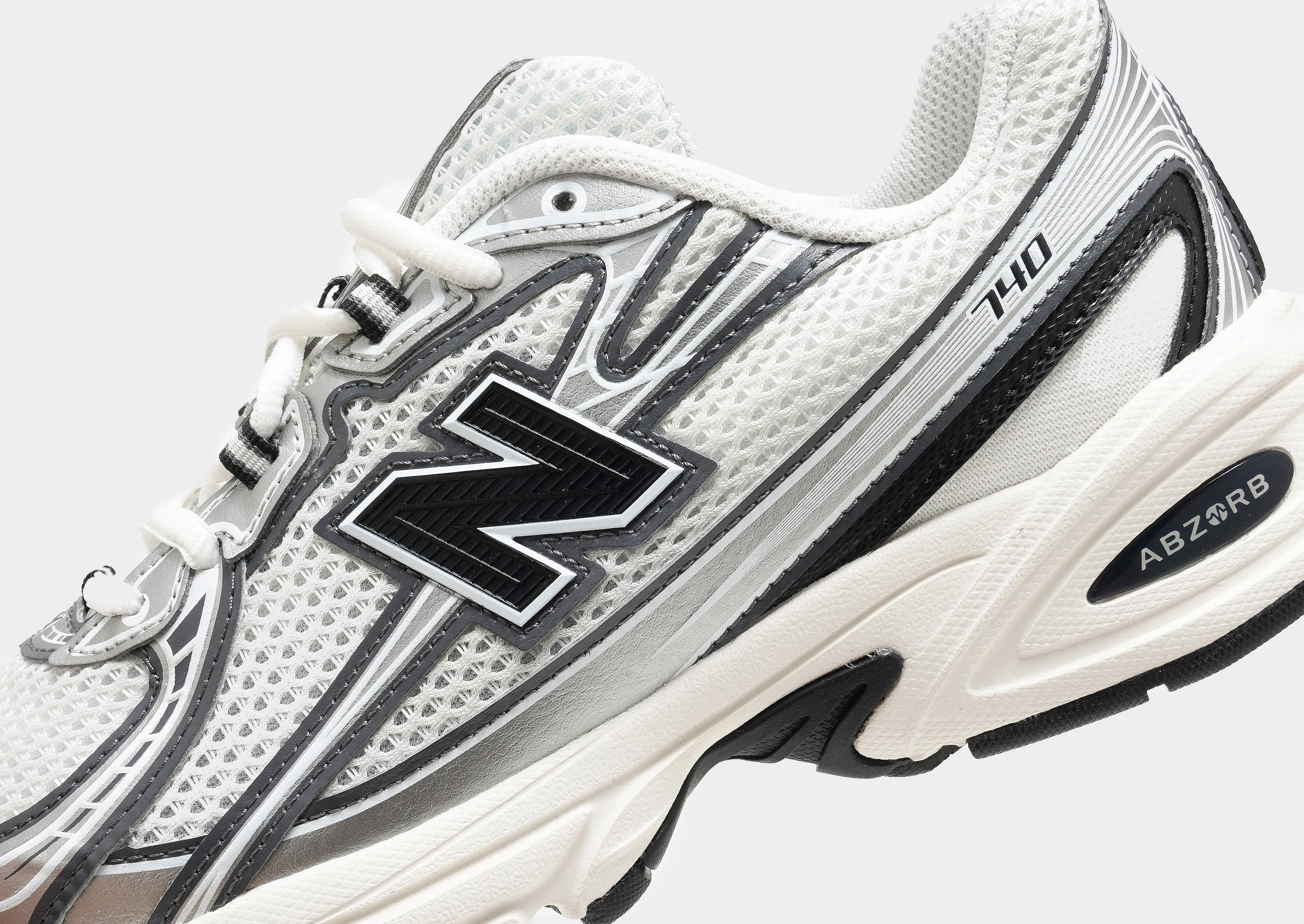 Responsive EVA 740