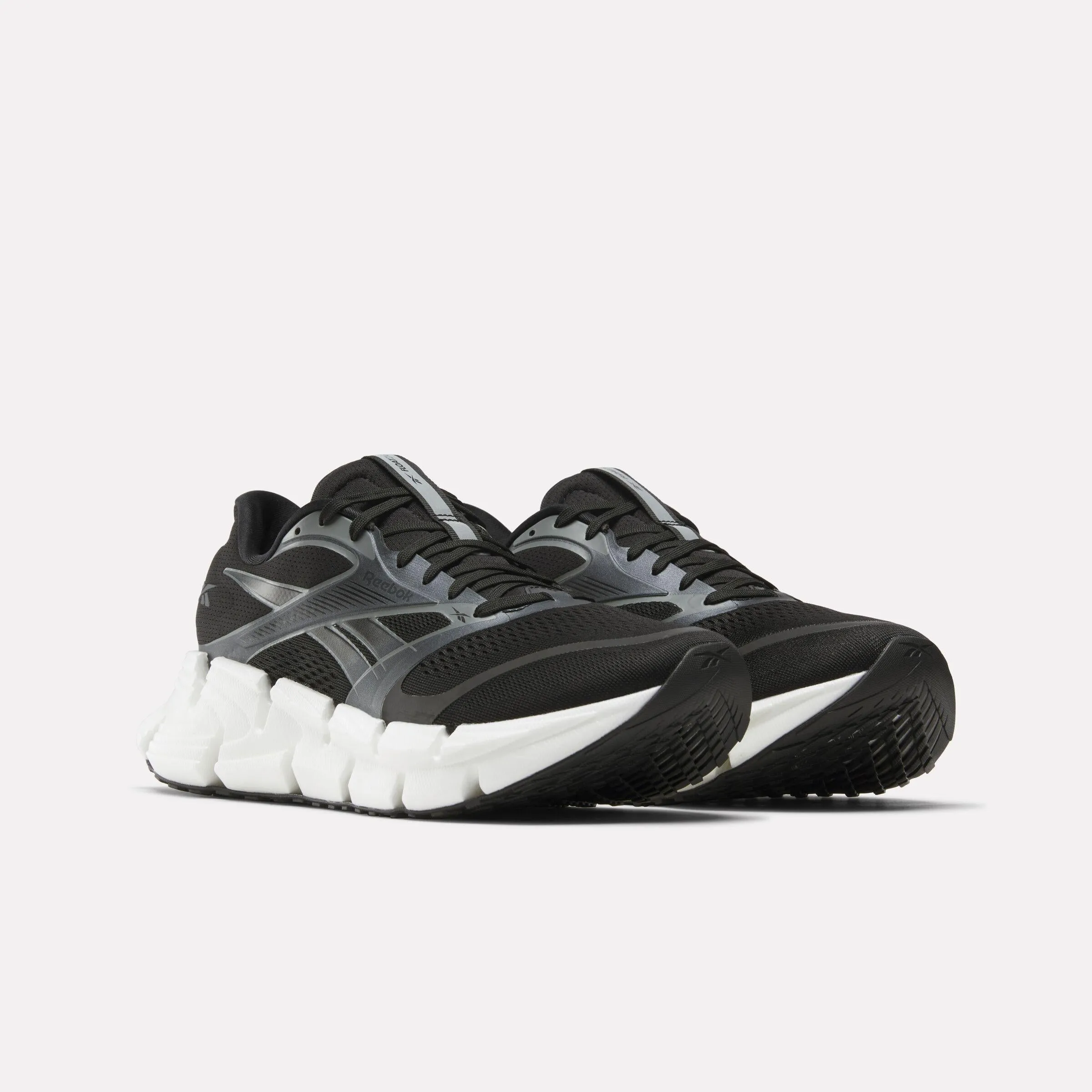 Non   Slip Outsole running in rural areas Reebok Footwear Men FloatZig 2 Running Shoes BLACK/WHITE