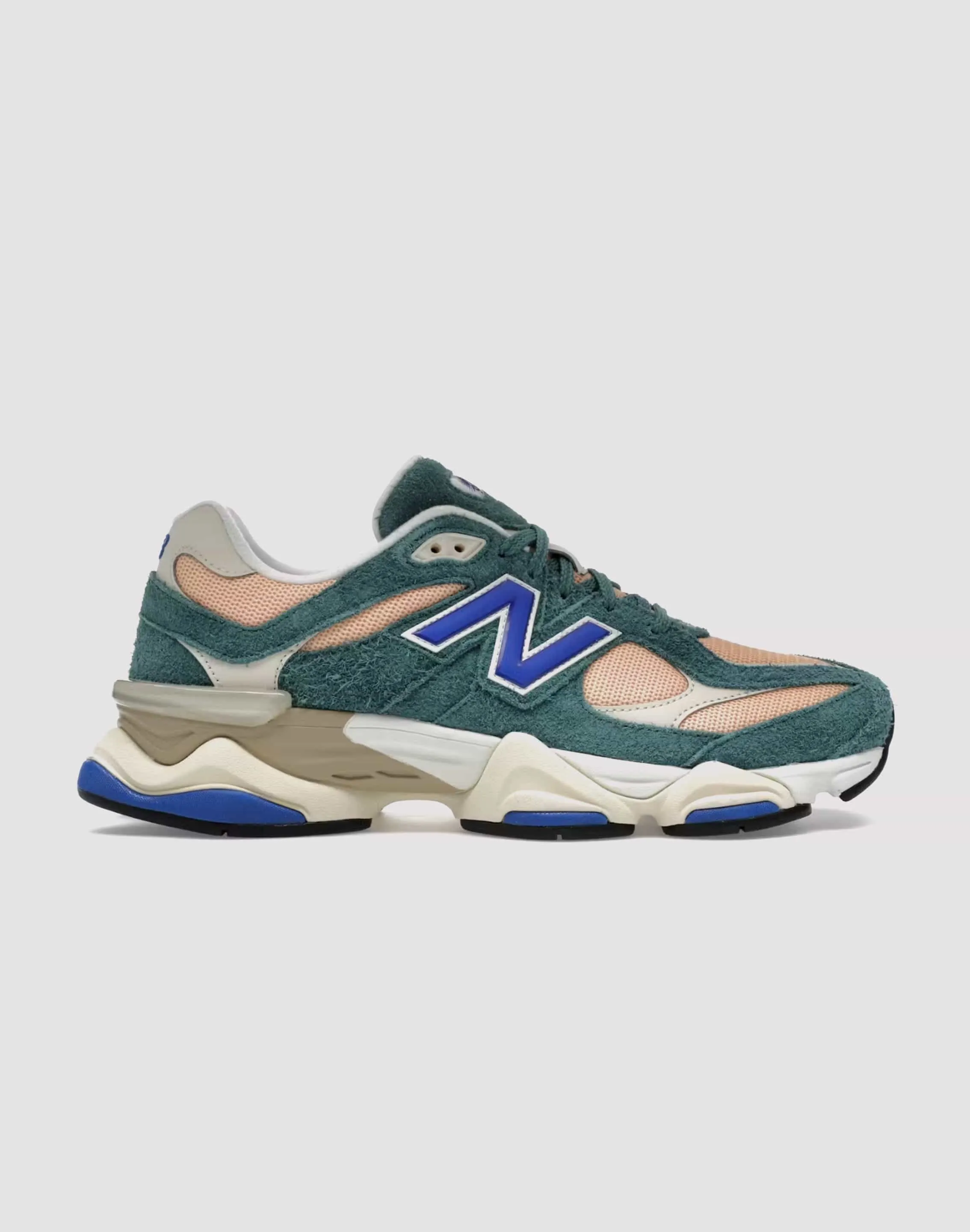 New Balance 9060 Kind Glow Hero Walk