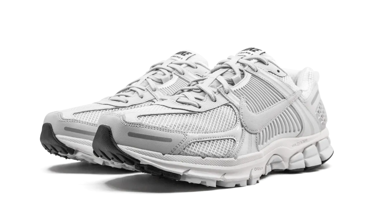 moisture - wicking - performance shoes Bold Design Zoom Vomero 5 Sp "Vast Grey"