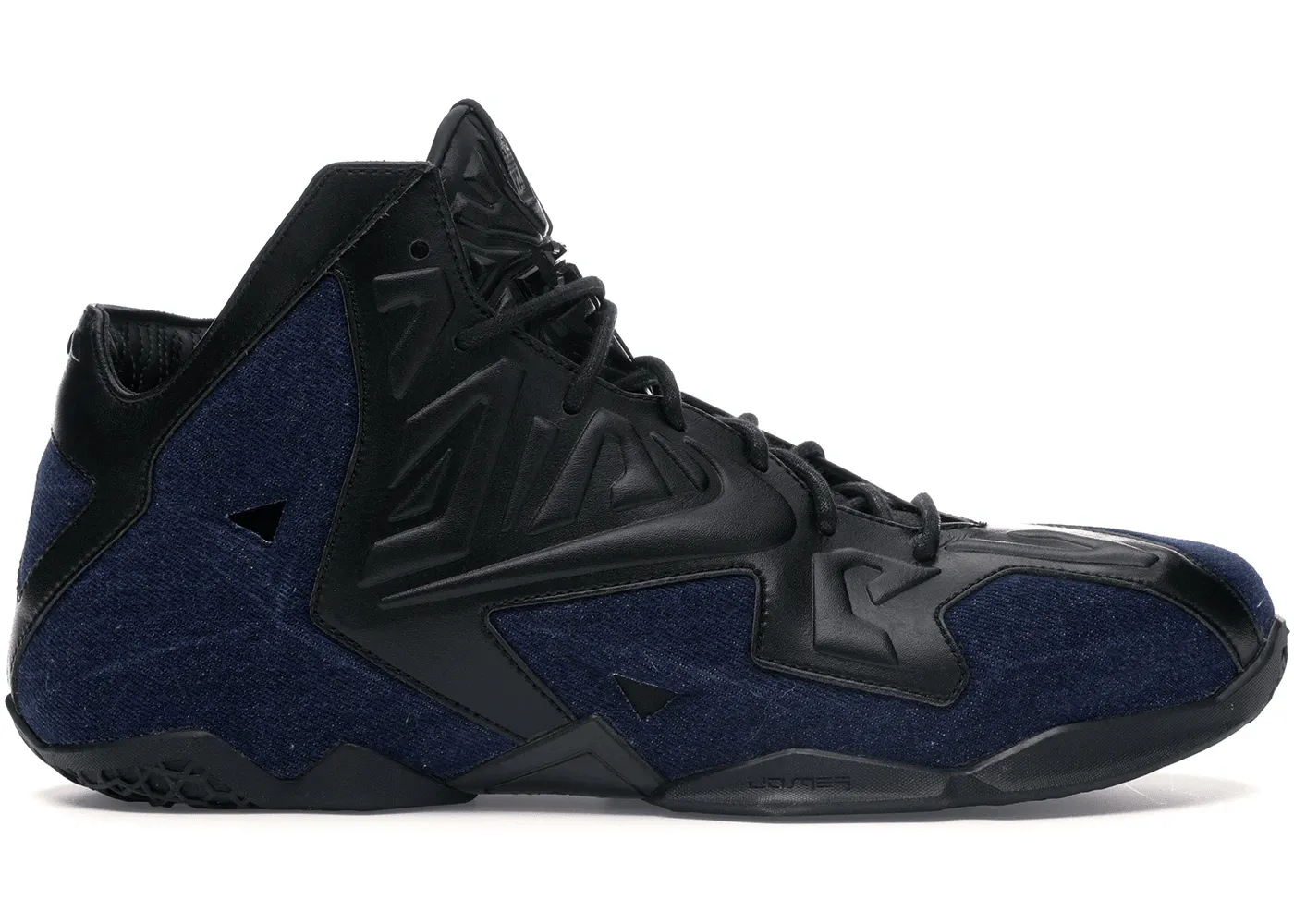 Asymmetric Collar Support Nike LeBron 11 EXT Denim