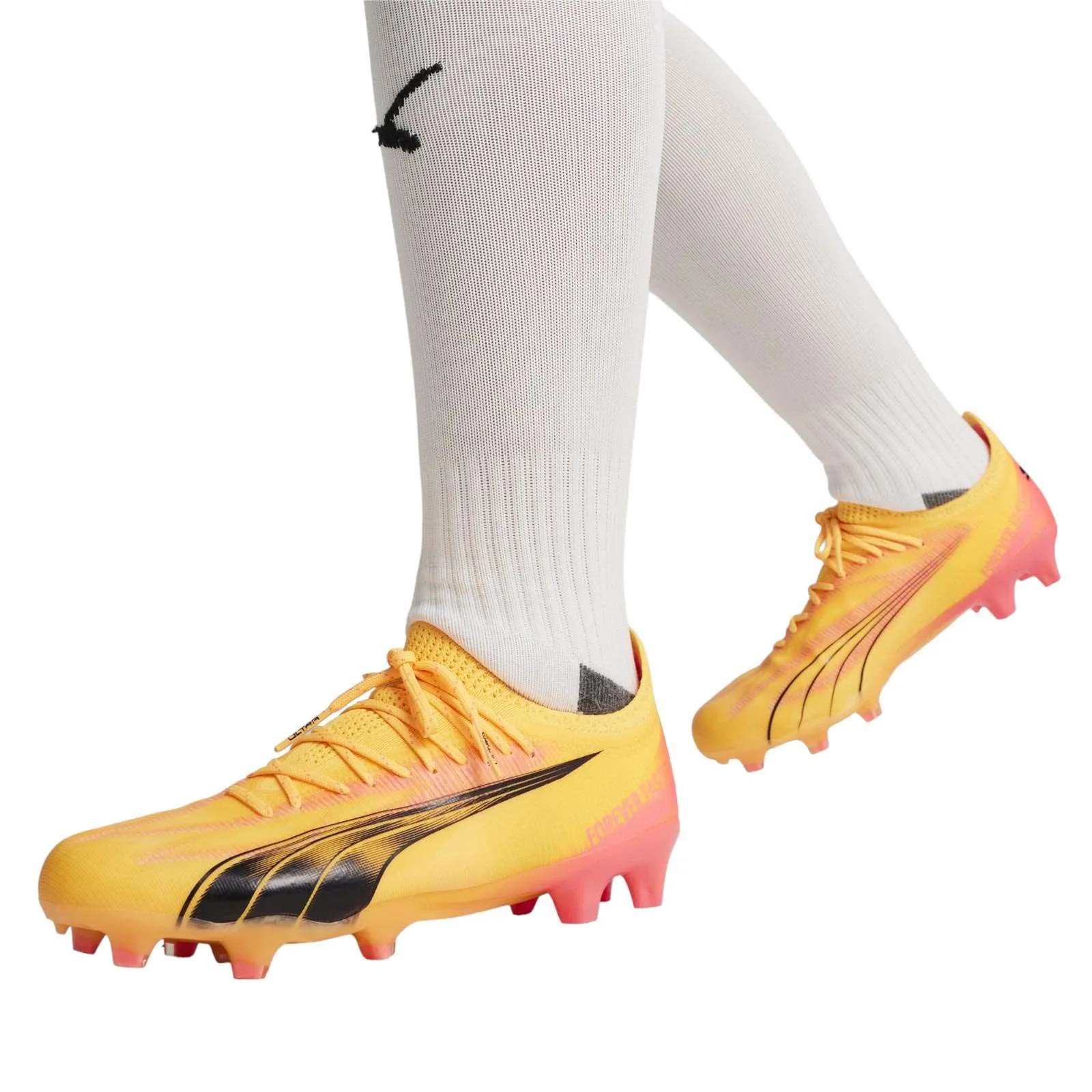 Sharp Motion Pace Control Puma Ultra Ultimate Womens Firm Ground Football Boots