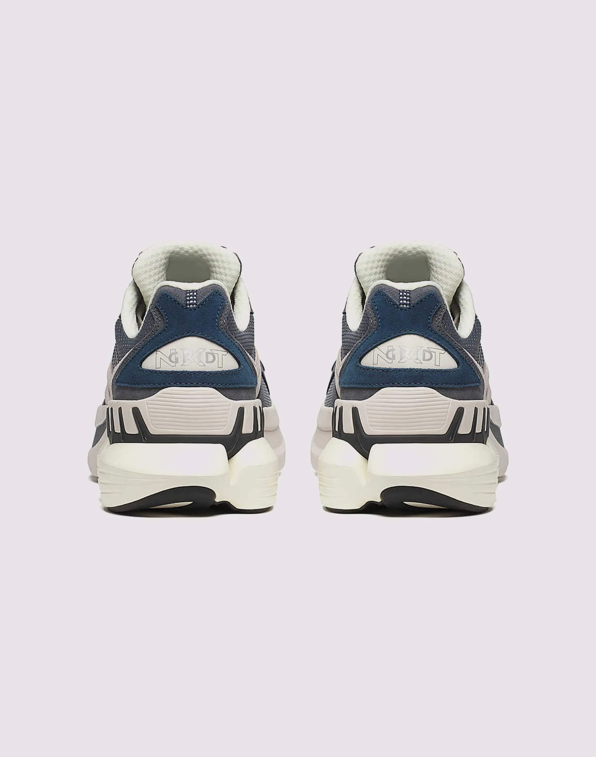 Storm Proof Weekend Casual Saucony Grid NXT Suede