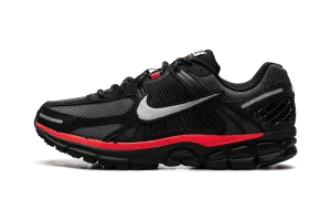 Zoom Vomero 5 "Black Metallic University Red" Adaptable to different paces racing running footwear