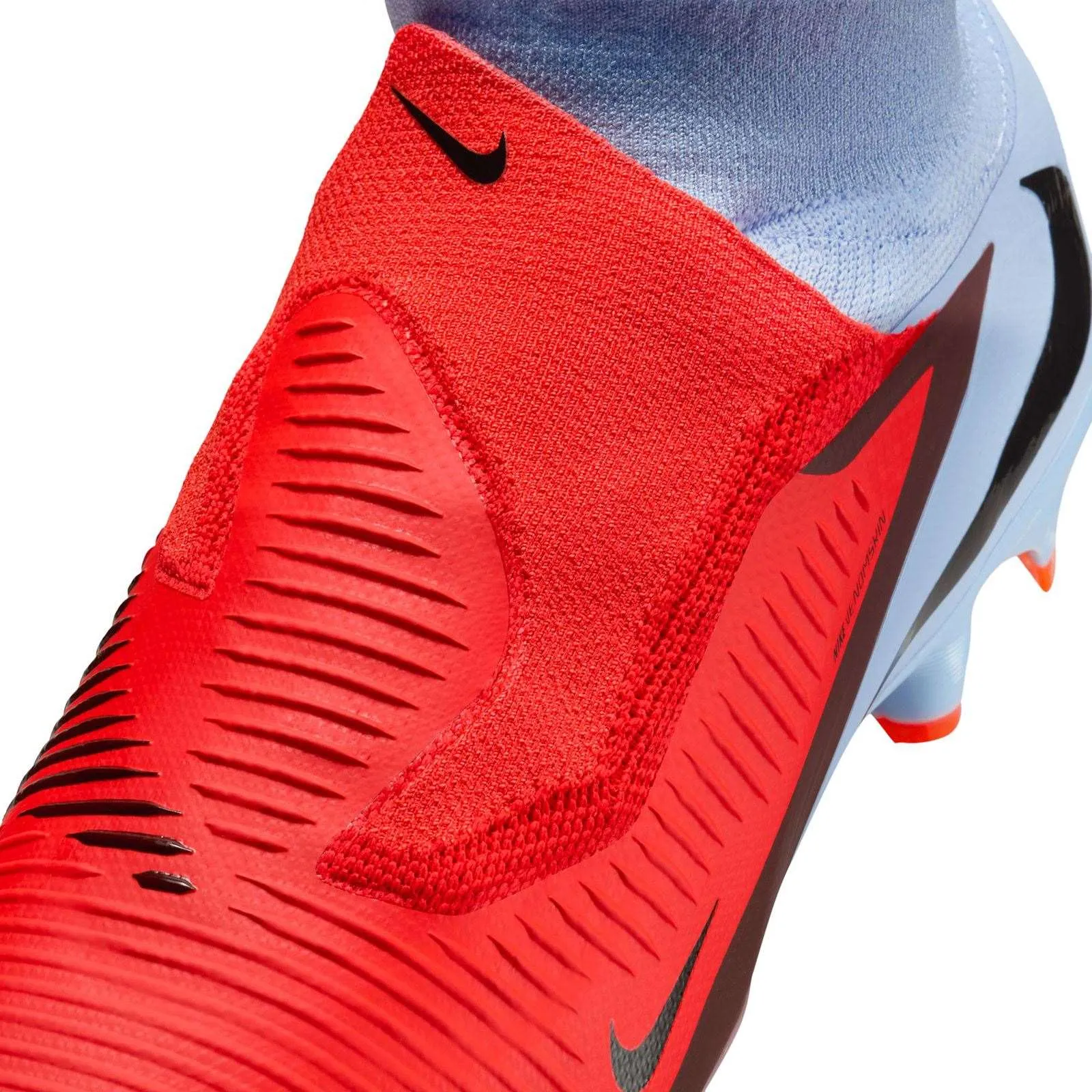 Pivot Action Foot Agility Nike Phantom 6 High Pro Firm-Ground Football Boots