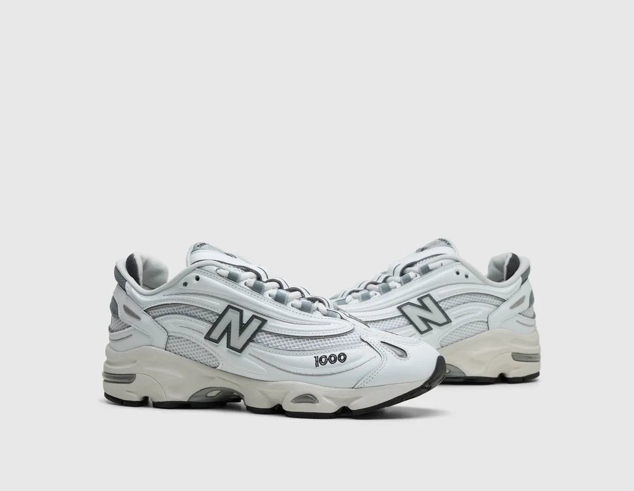 New Balance M1000 White / Grey Matter Modern Walk Temperature Regulating Fabrics