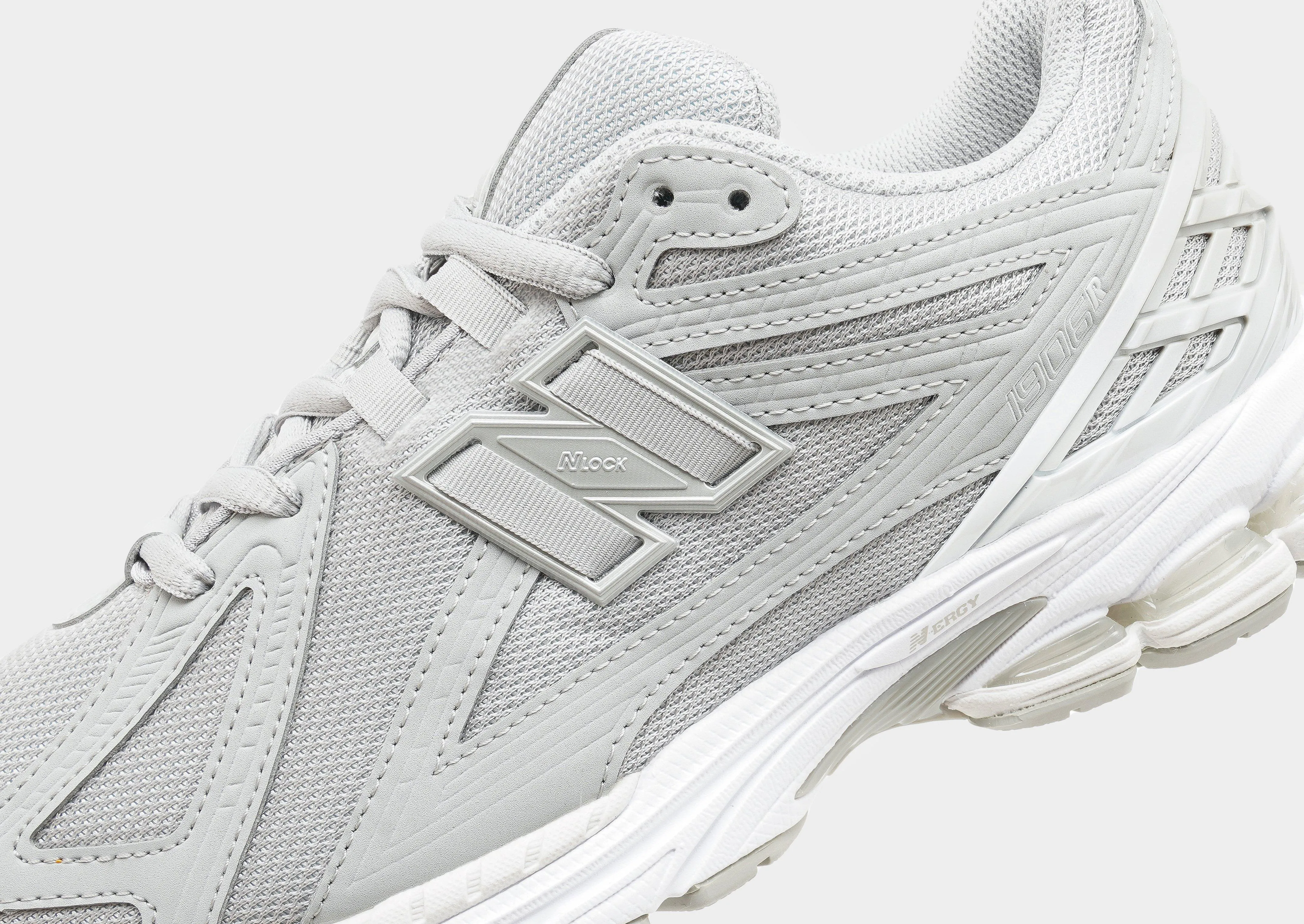 Slip-resistant ease 1906R