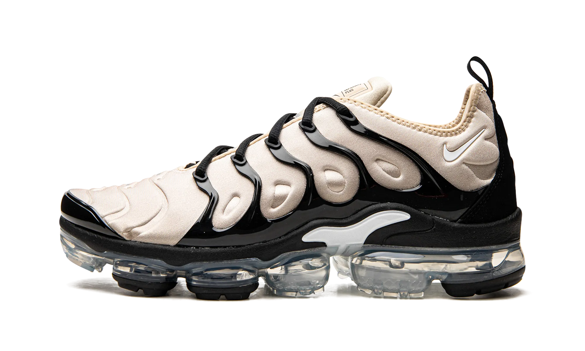Air VaporMax Plus running on inclined ground