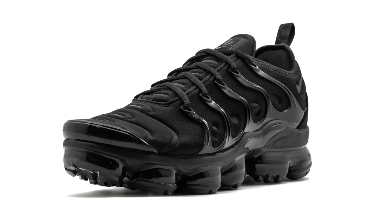 Air Vapormax Plus "Triple Black" wide - toe - box