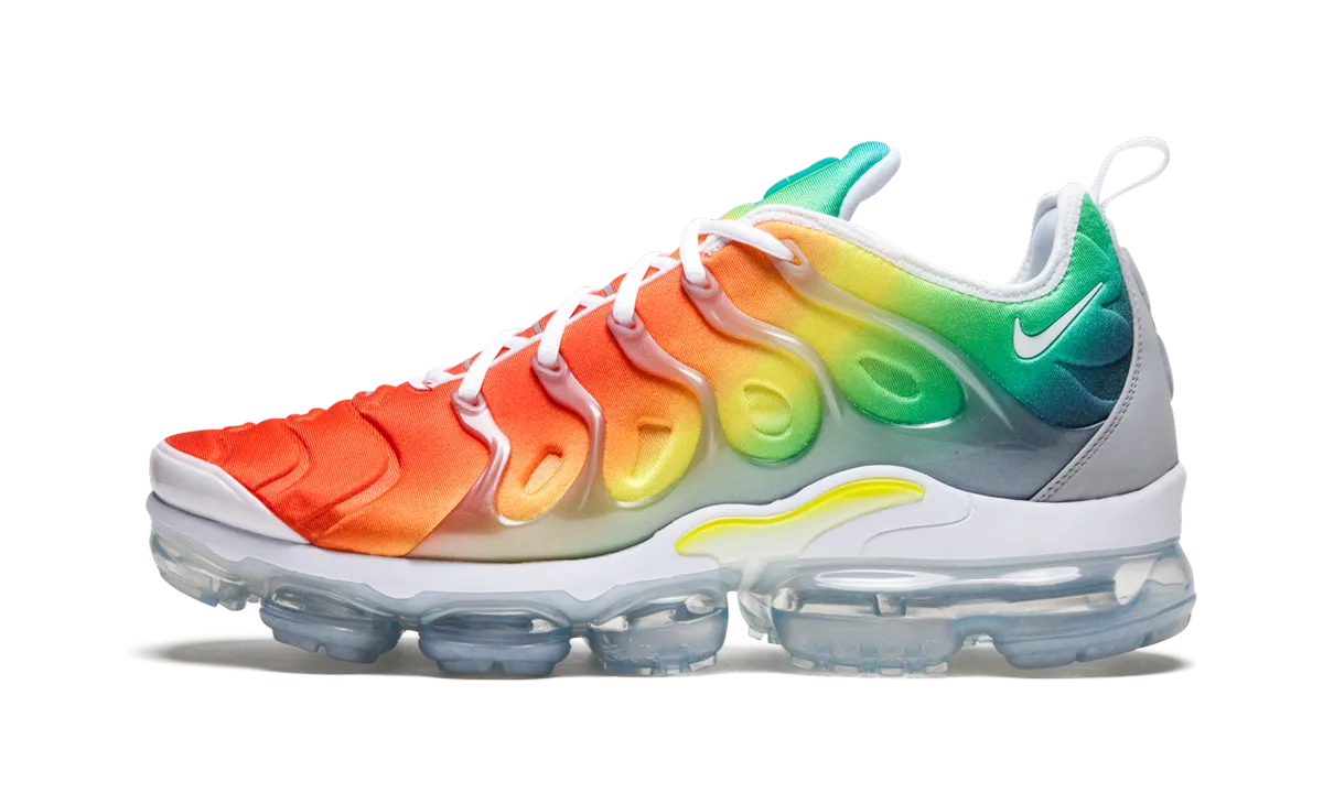 wind - resistant running shoes pin - decorated running shoes Air Vapormax Plus
