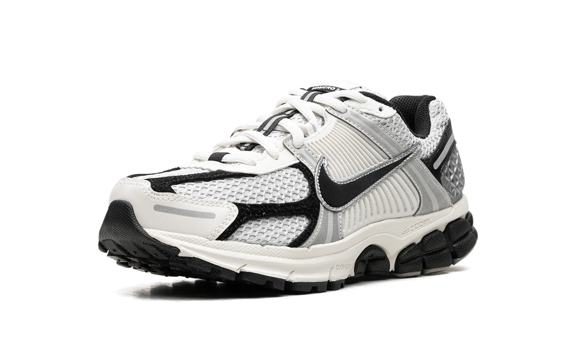Zoom Vomero 5 "Photon Dust Black" toe - spring running shoes