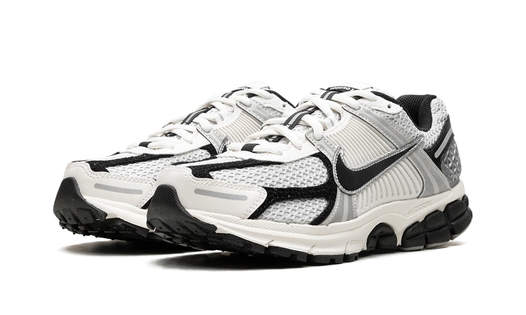 Zoom Vomero 5 "Photon Dust Black" running with a molded insole slow runners