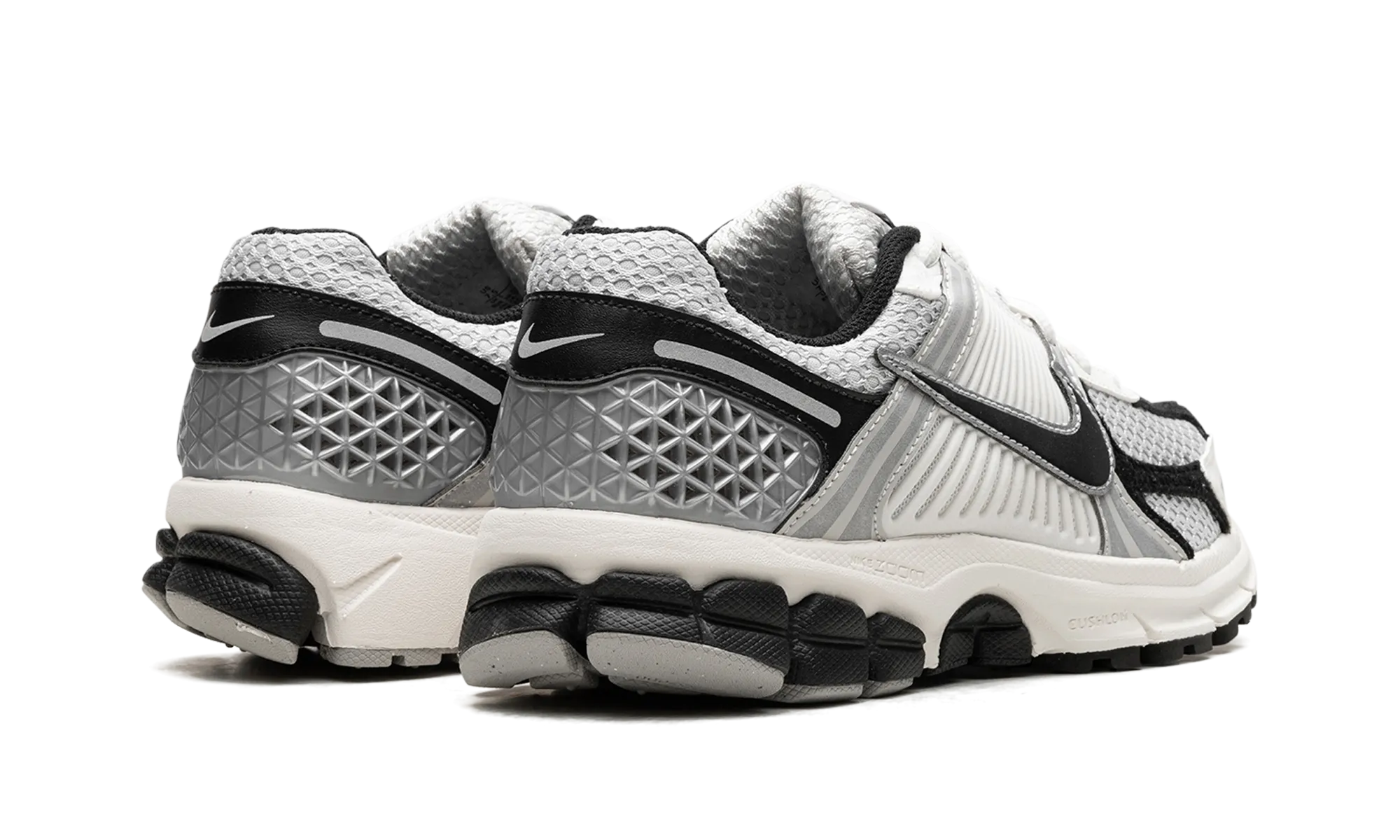 Muddy - trail running traditional shoes Zoom Vomero 5 "Photon Dust Black"