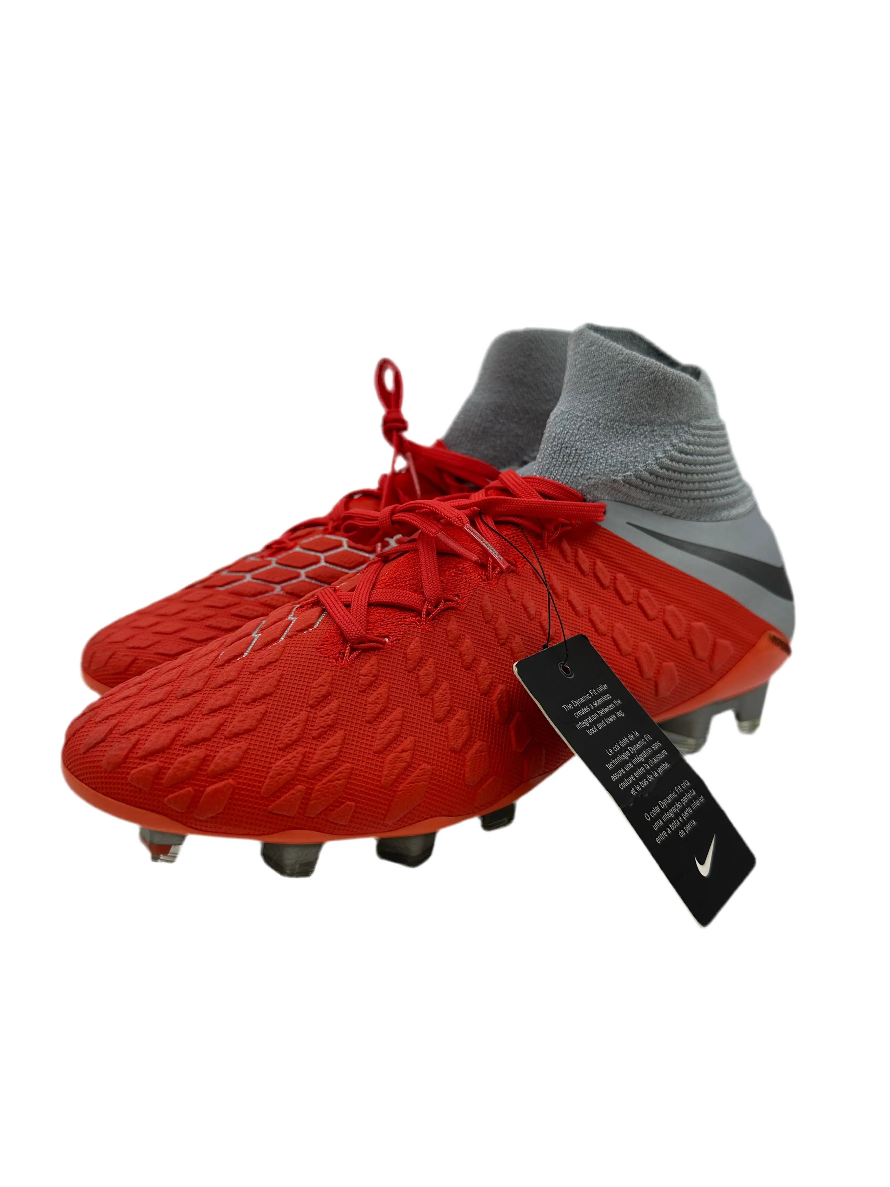 Balanced Step Forward Motion Nike Hypervenom Phantom 3 - Size 40,5