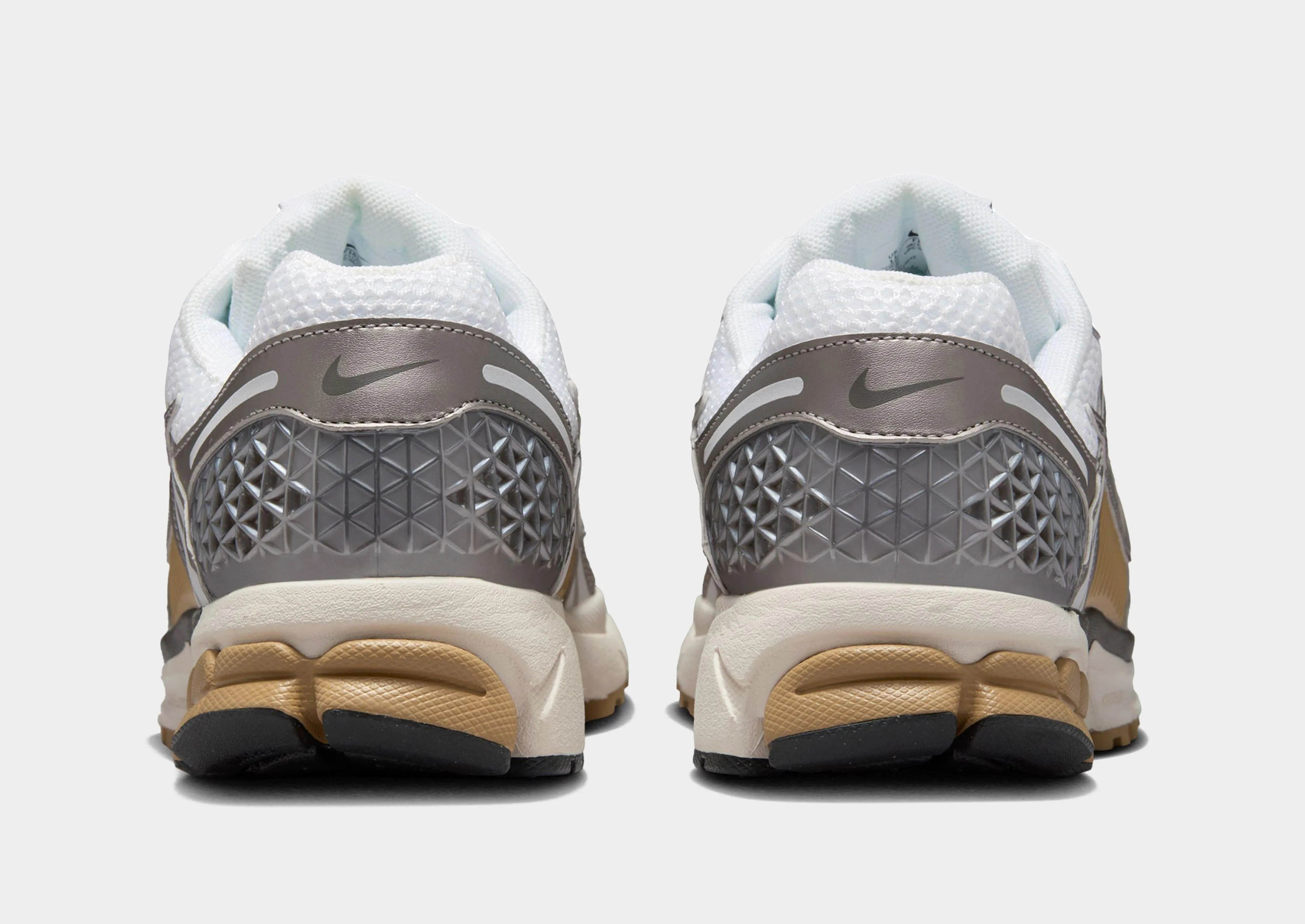amateur design Concrete - running Zoom Vomero 5