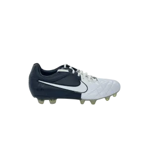Kick Practice Indoor Game Nike Tiempo Legend IV FG