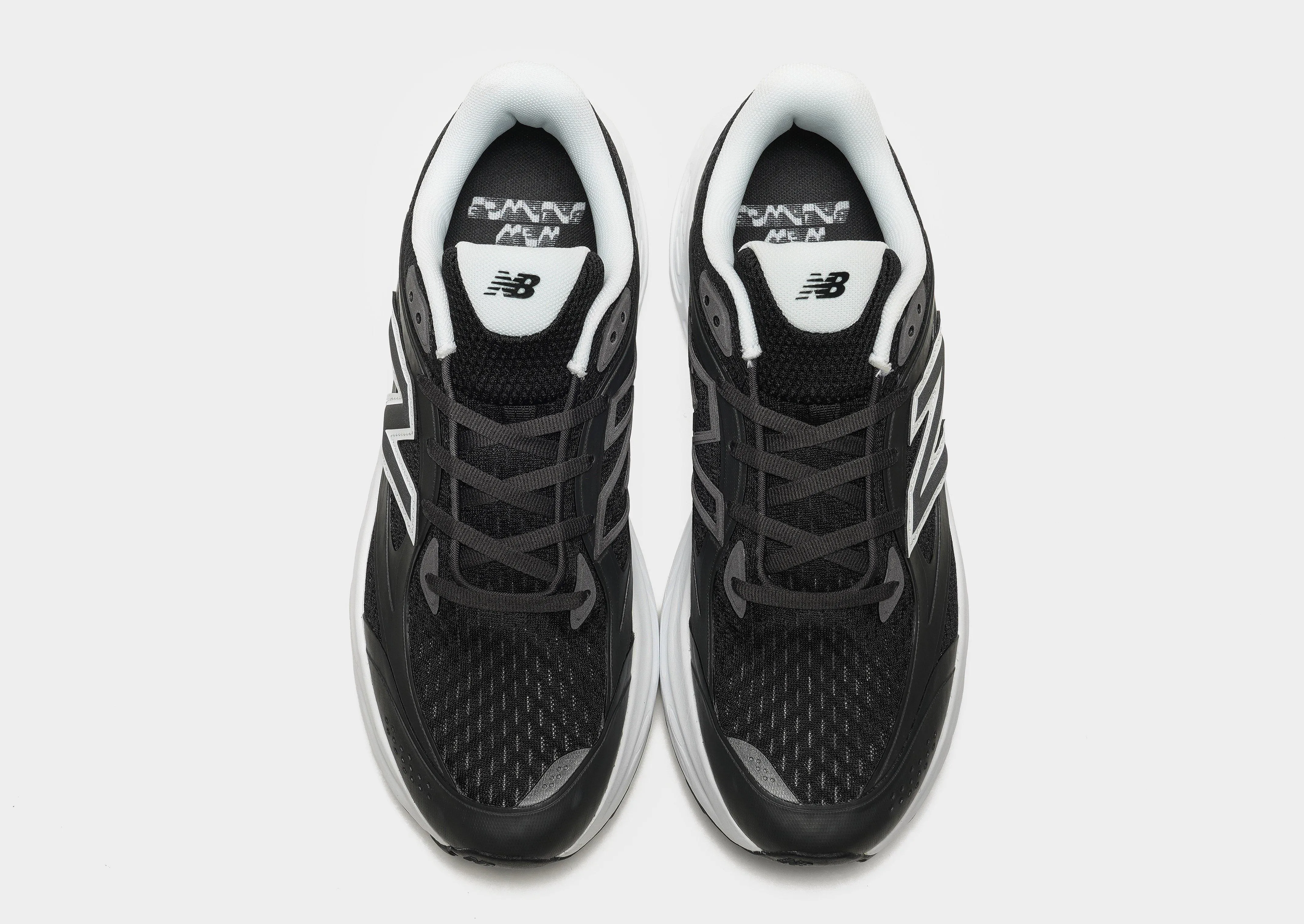 CushionedSole Built-In Lining FuelCell Trainer