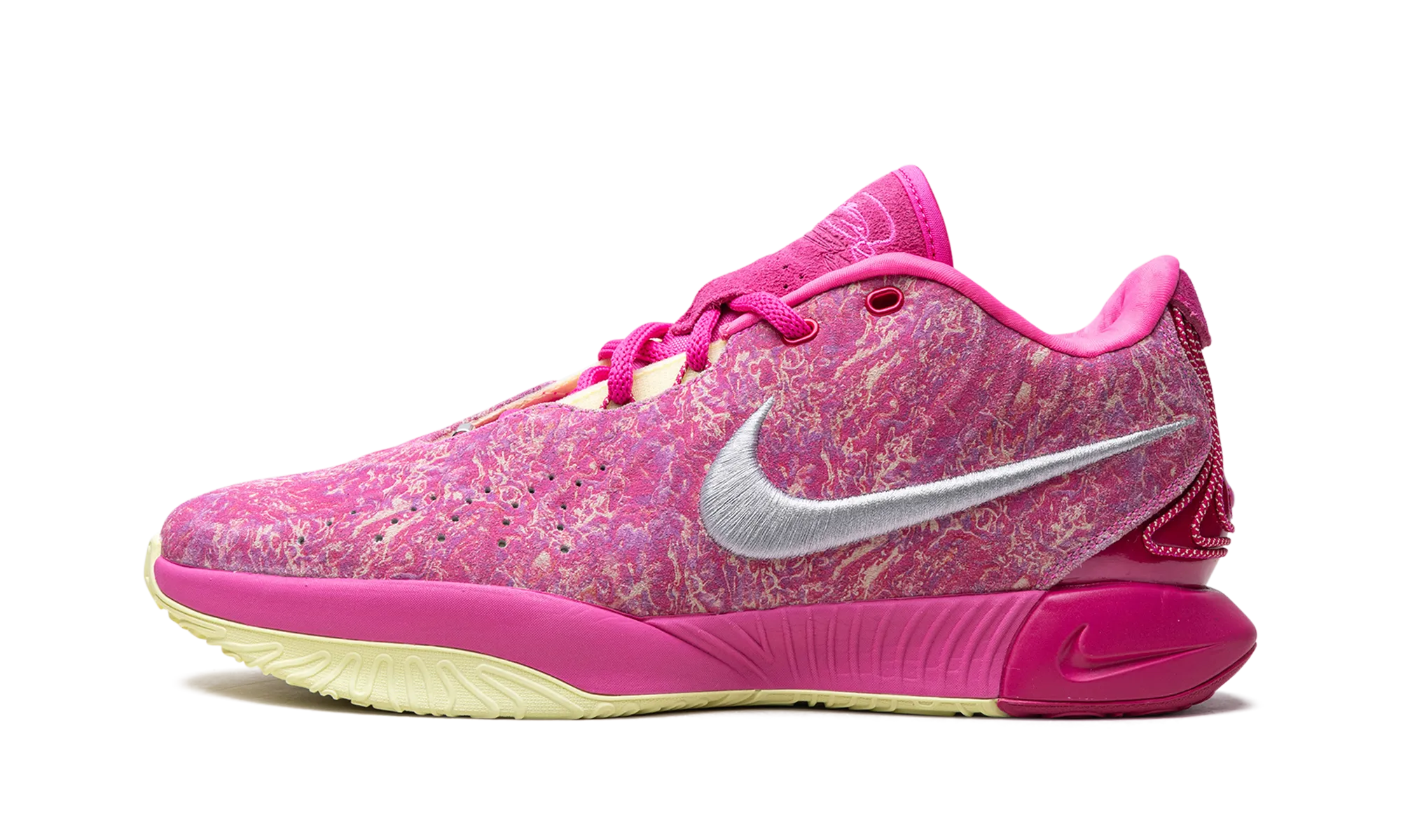 LeBron 21 "The World Is Your Oyster" Tuned Cushioning