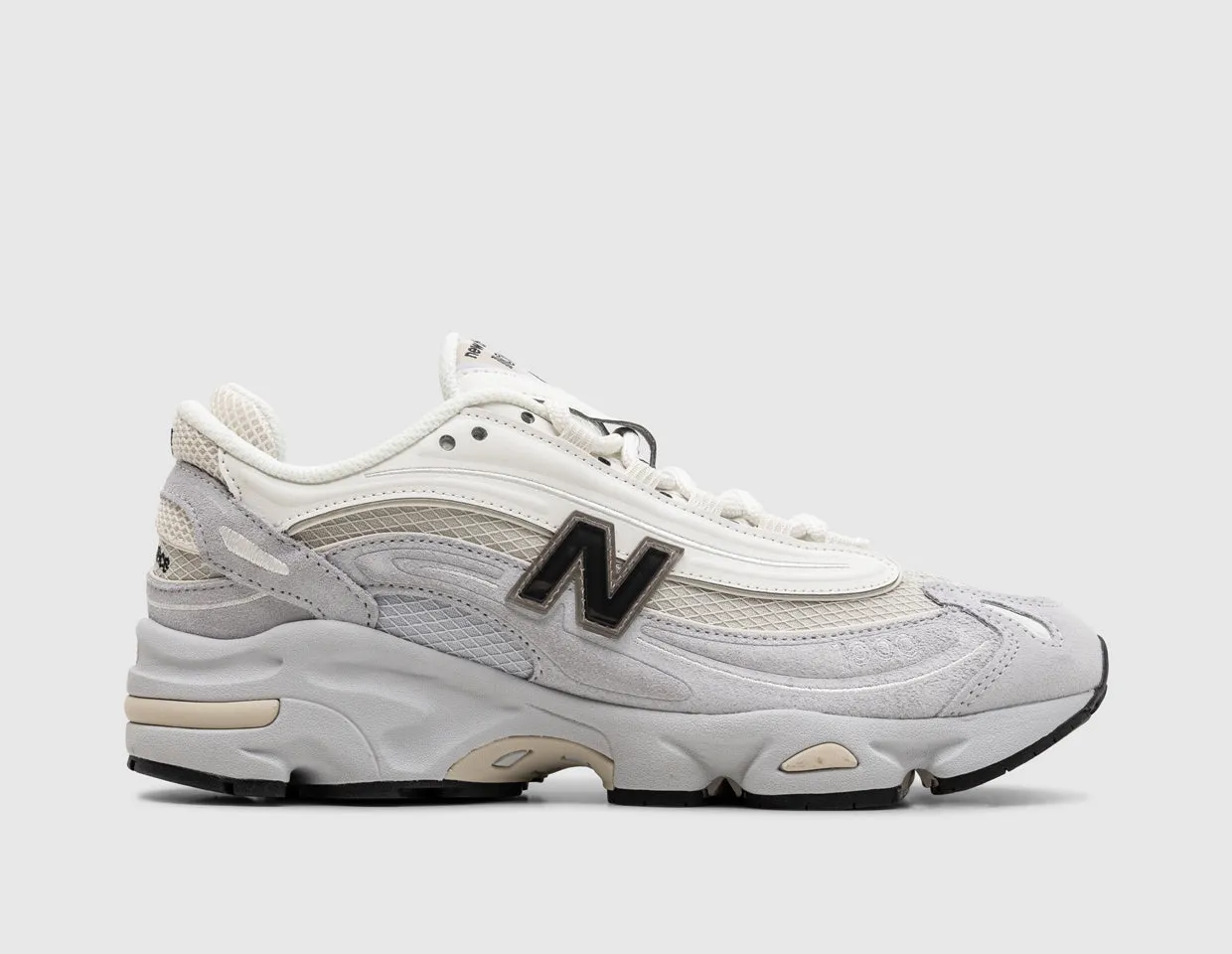 New Balance M1000 Pearl / Black Lightweight Ethylene Vinyl Acetate Neutral Footbed Design