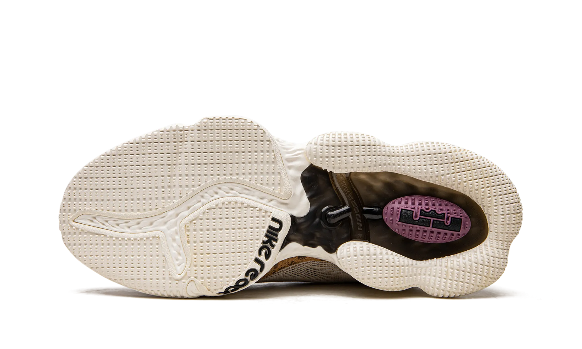Traction Movement LeBron 19 Low "Animal Pack"
