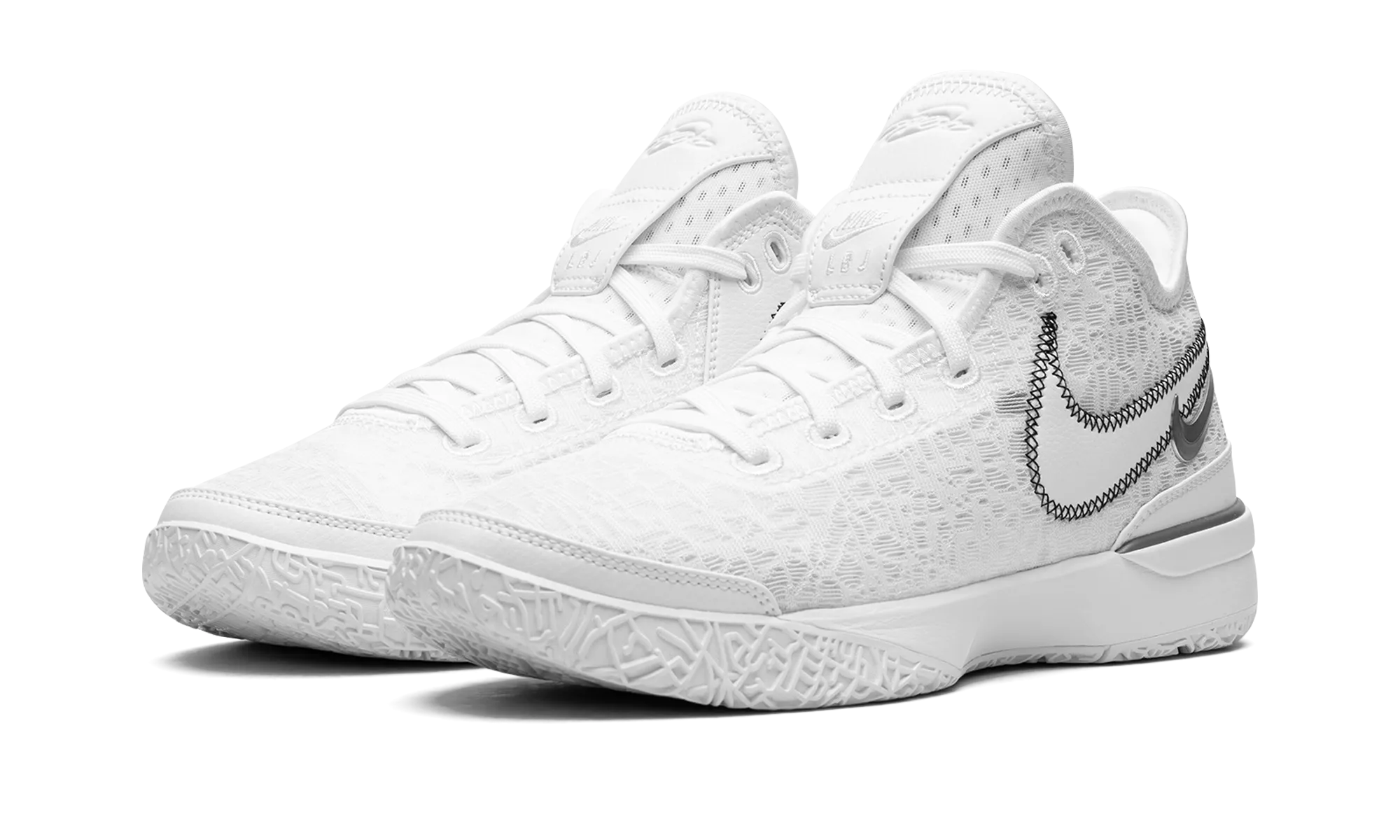 Pro-Level Cushioning Zoom Lebron NXXT Gen "White / Metallic Silver"