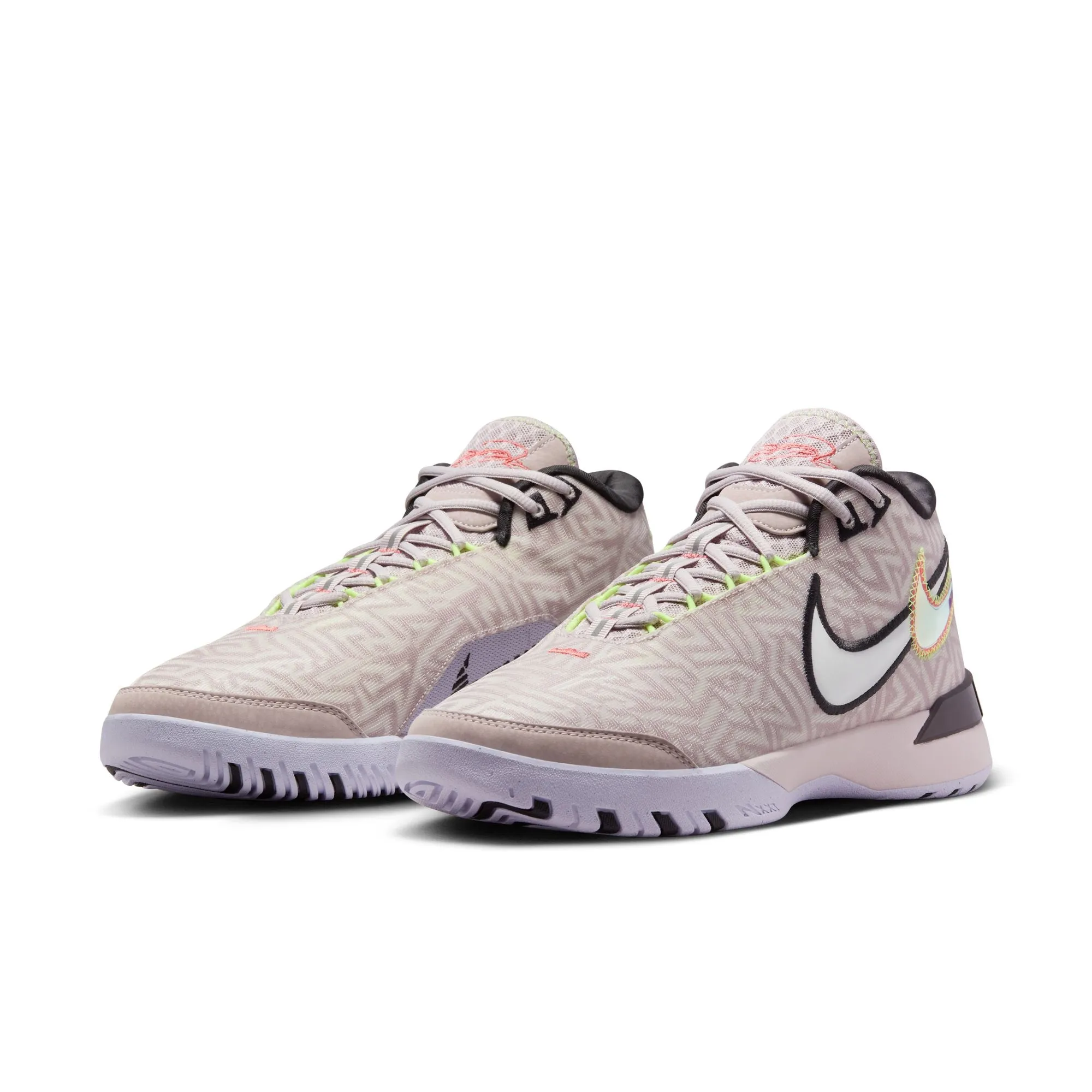 Nike Zoom LeBron NXXT Genisus: Platinum Violet Energy Control