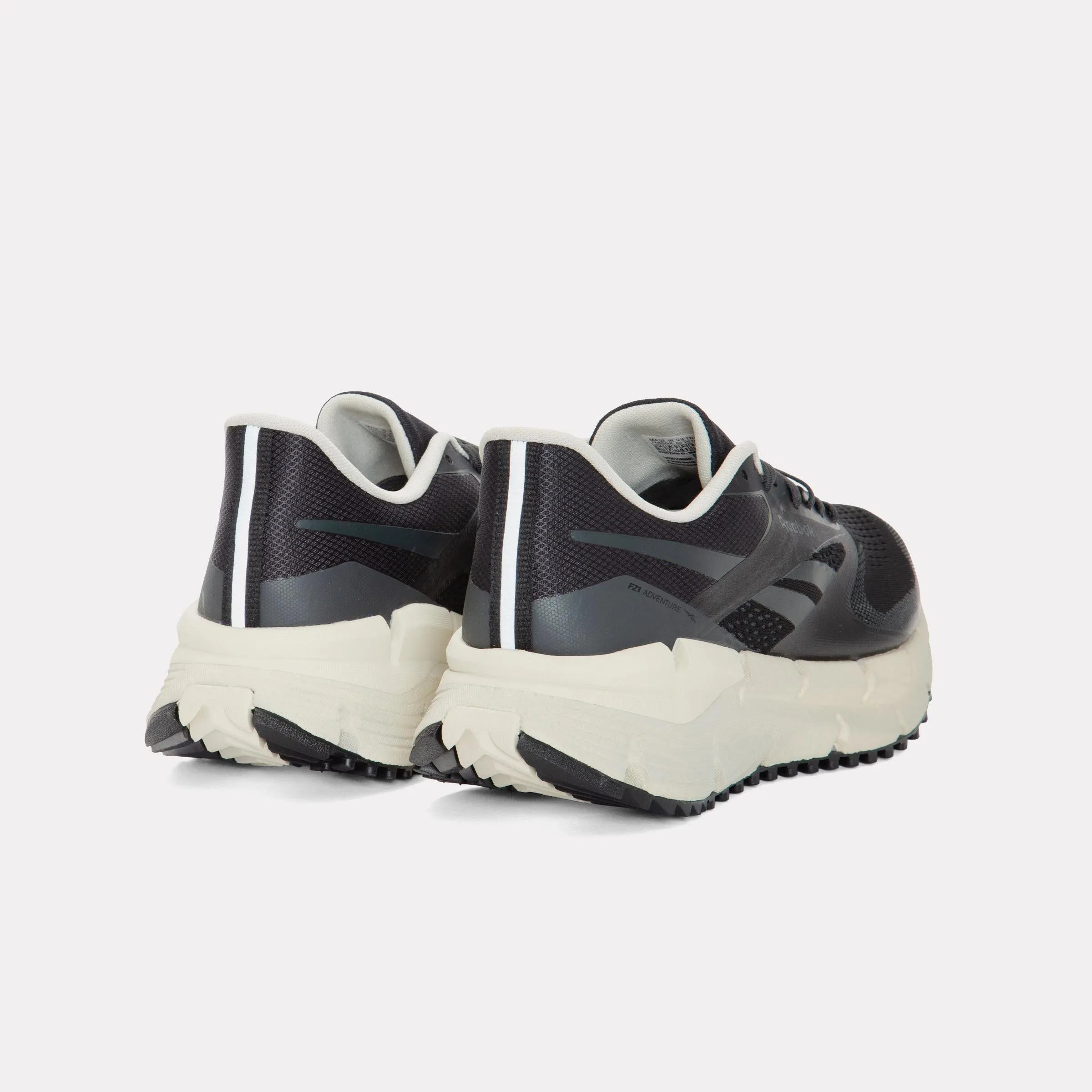 Solo straps Reebok Footwear Men FloatZig 1 Adventure Shoes BLACK/GREY 6/ALABASTER