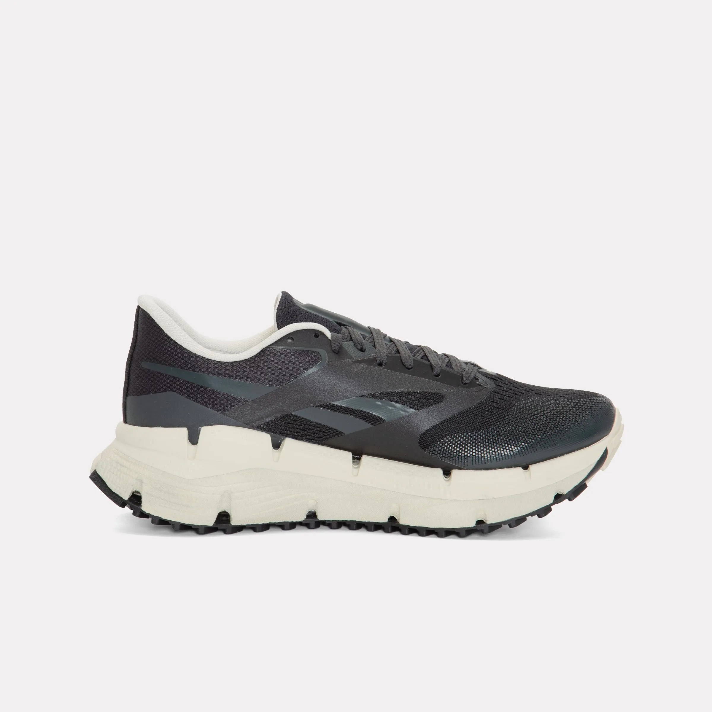 military - training running shoes Reebok Footwear Men FloatZig 1 Adventure Shoes BLACK/GREY 6/ALABASTER