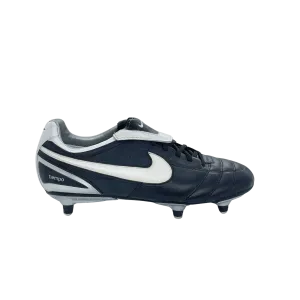 Slip Resistant Nike Air Legend II SG