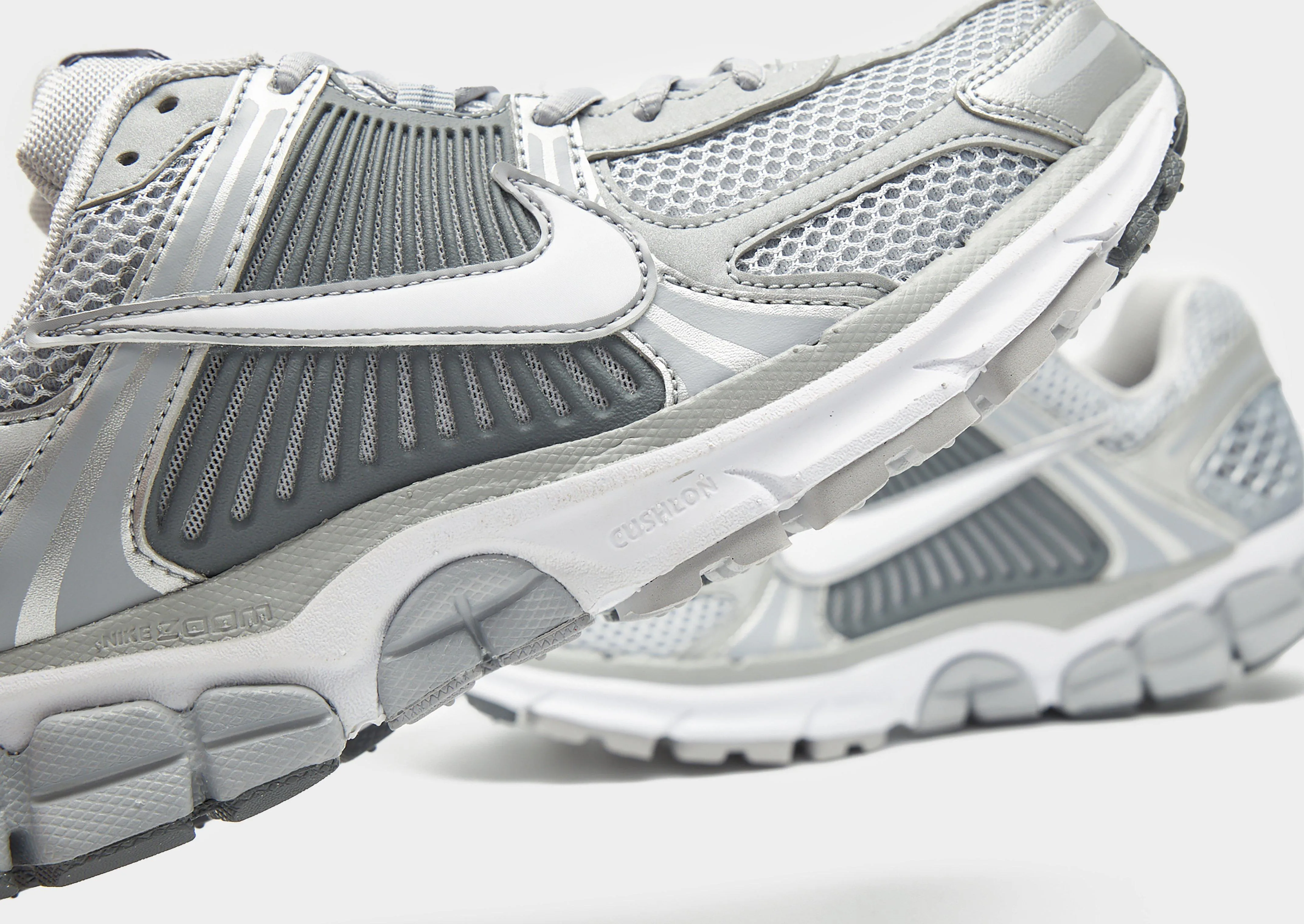 All-Terrain Flexibility fluorescent shoes Zoom Vomero 5