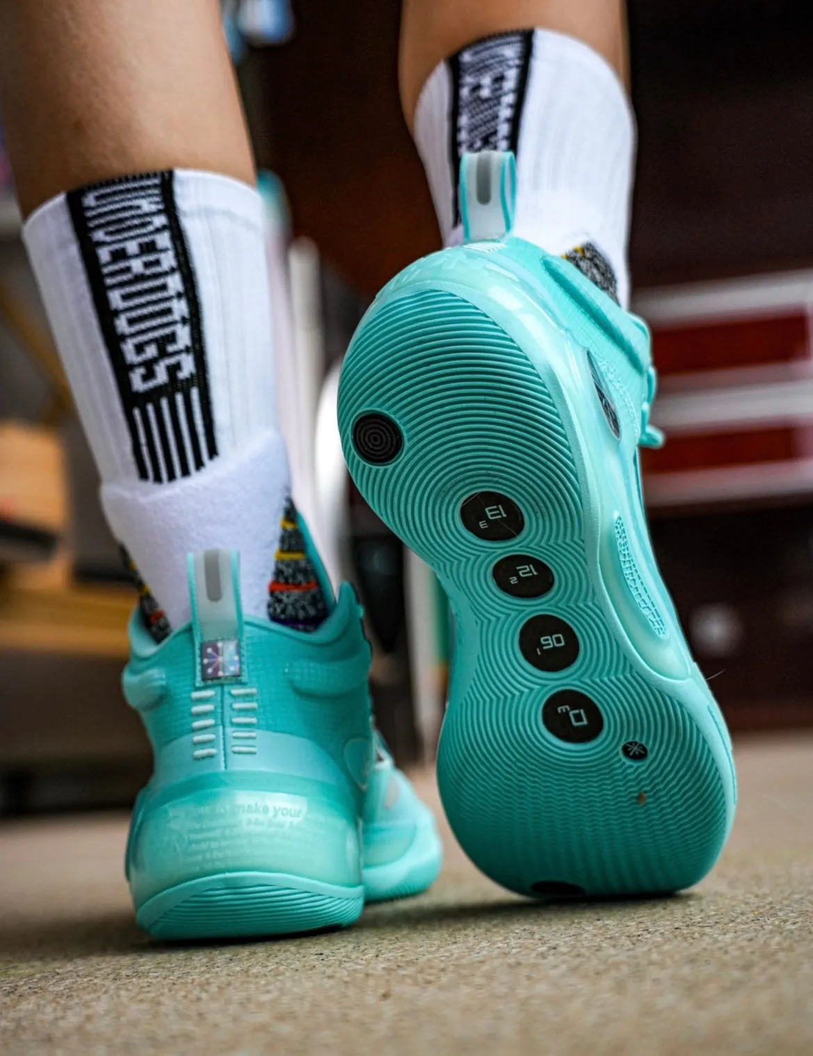 Li-Ning Way of Wade 10 - MINT Airflow Channeled Sole Anti Fatigue Technology