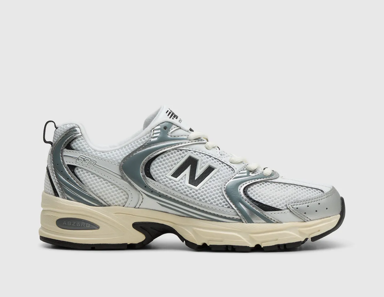 New Balance 530 Silver Metallic / Black Cement Padded shock absorption