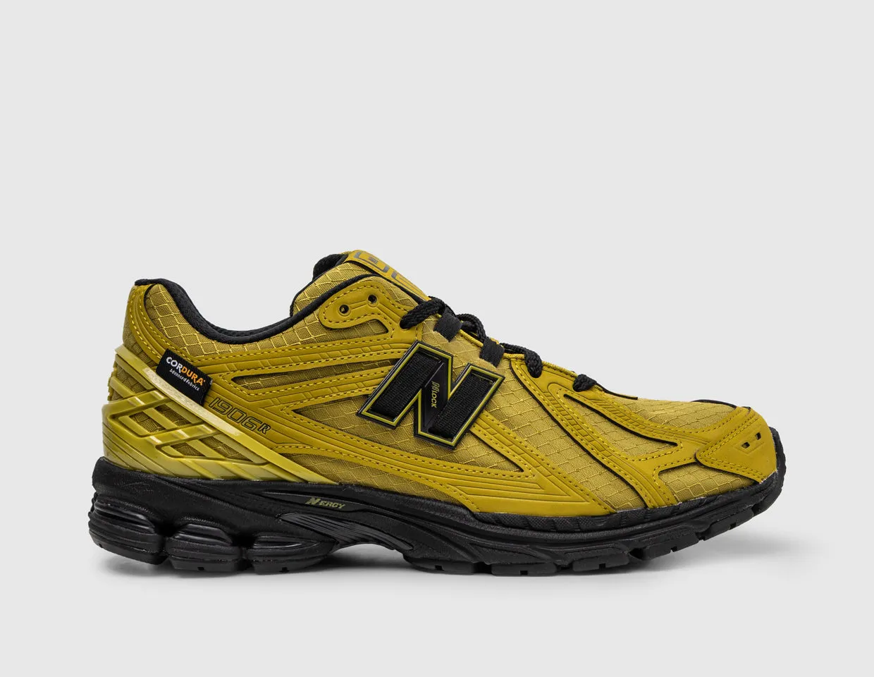 New Balance M1906 Cordura Marshland / Black Lace Lock
